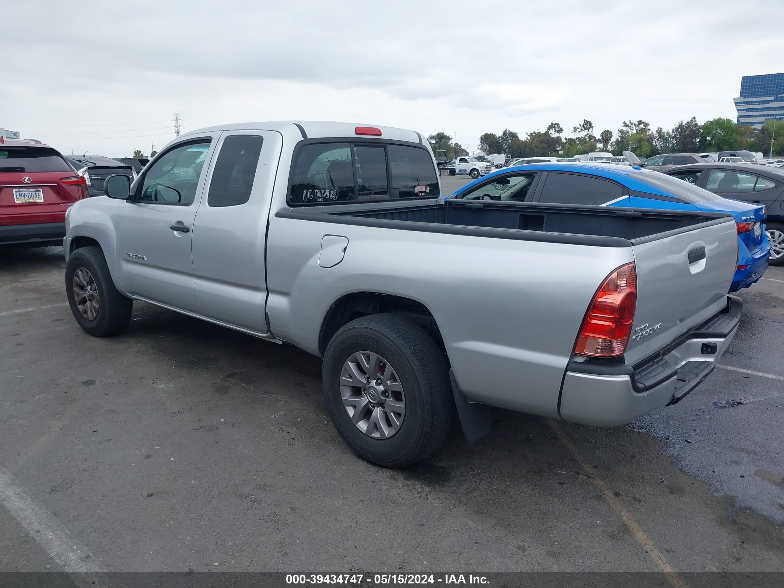 Photo 2 VIN: 5TETX22N28Z486996 - TOYOTA TACOMA 