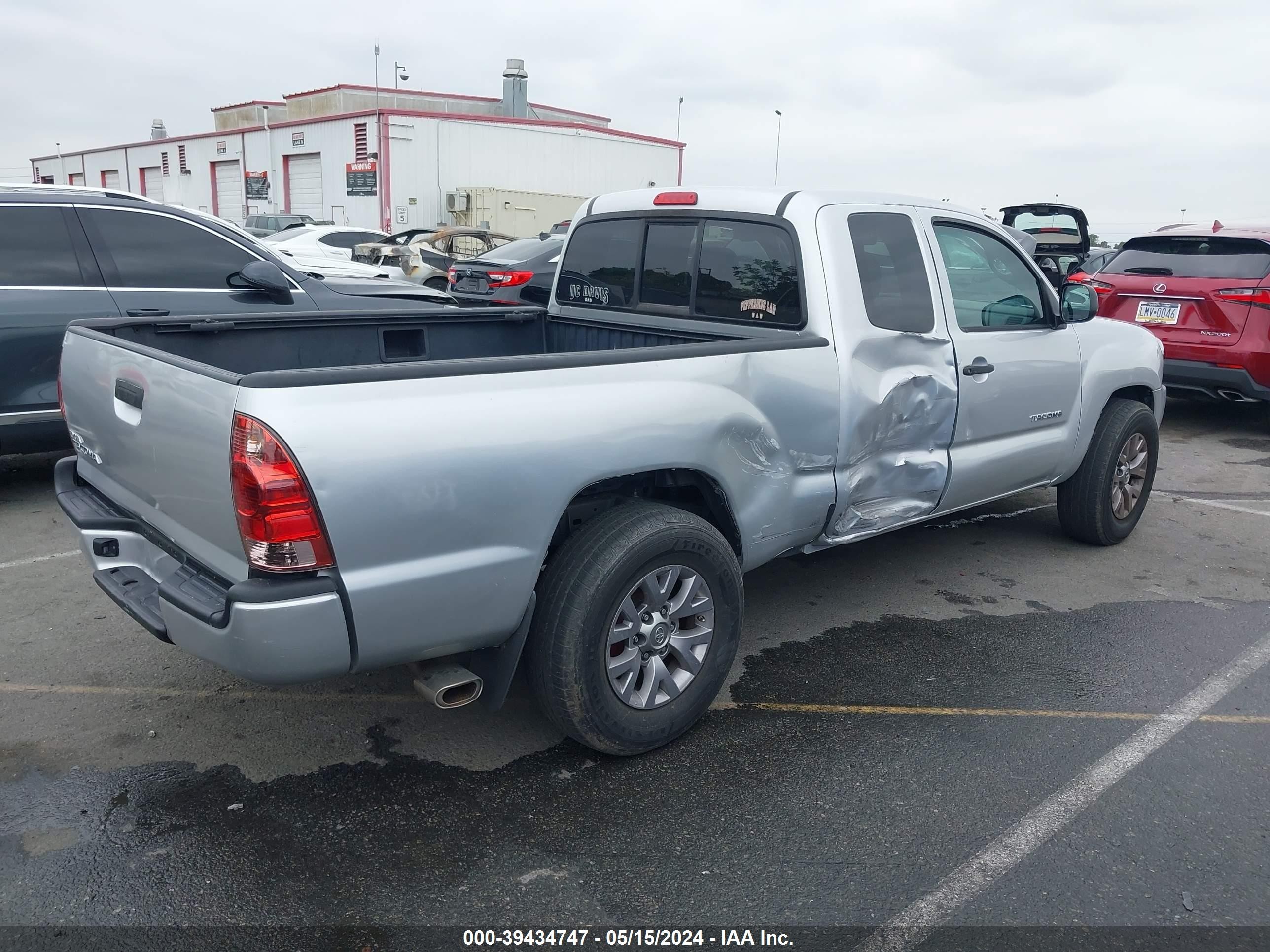 Photo 3 VIN: 5TETX22N28Z486996 - TOYOTA TACOMA 