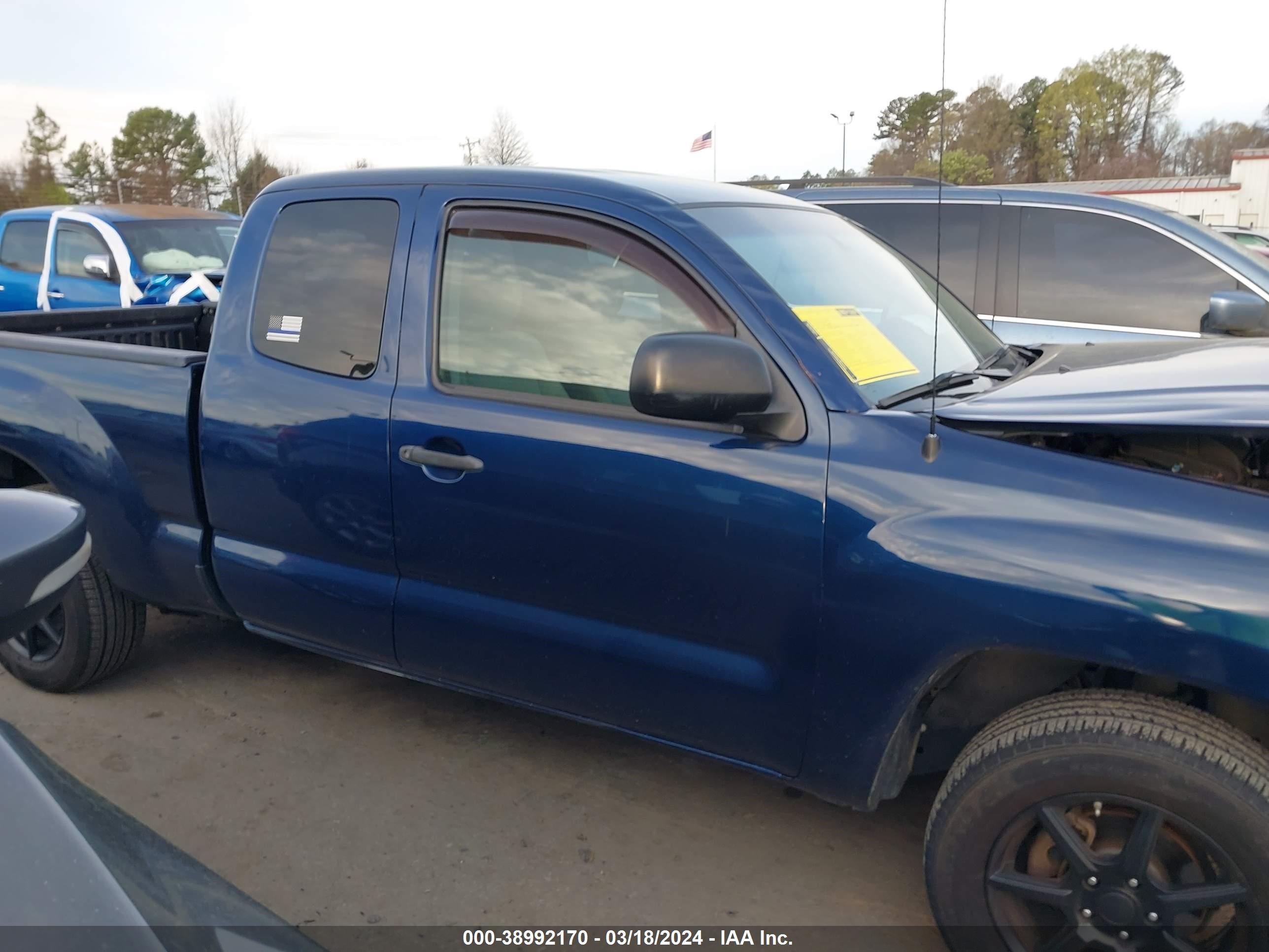 Photo 12 VIN: 5TETX22N88Z527275 - TOYOTA TACOMA 