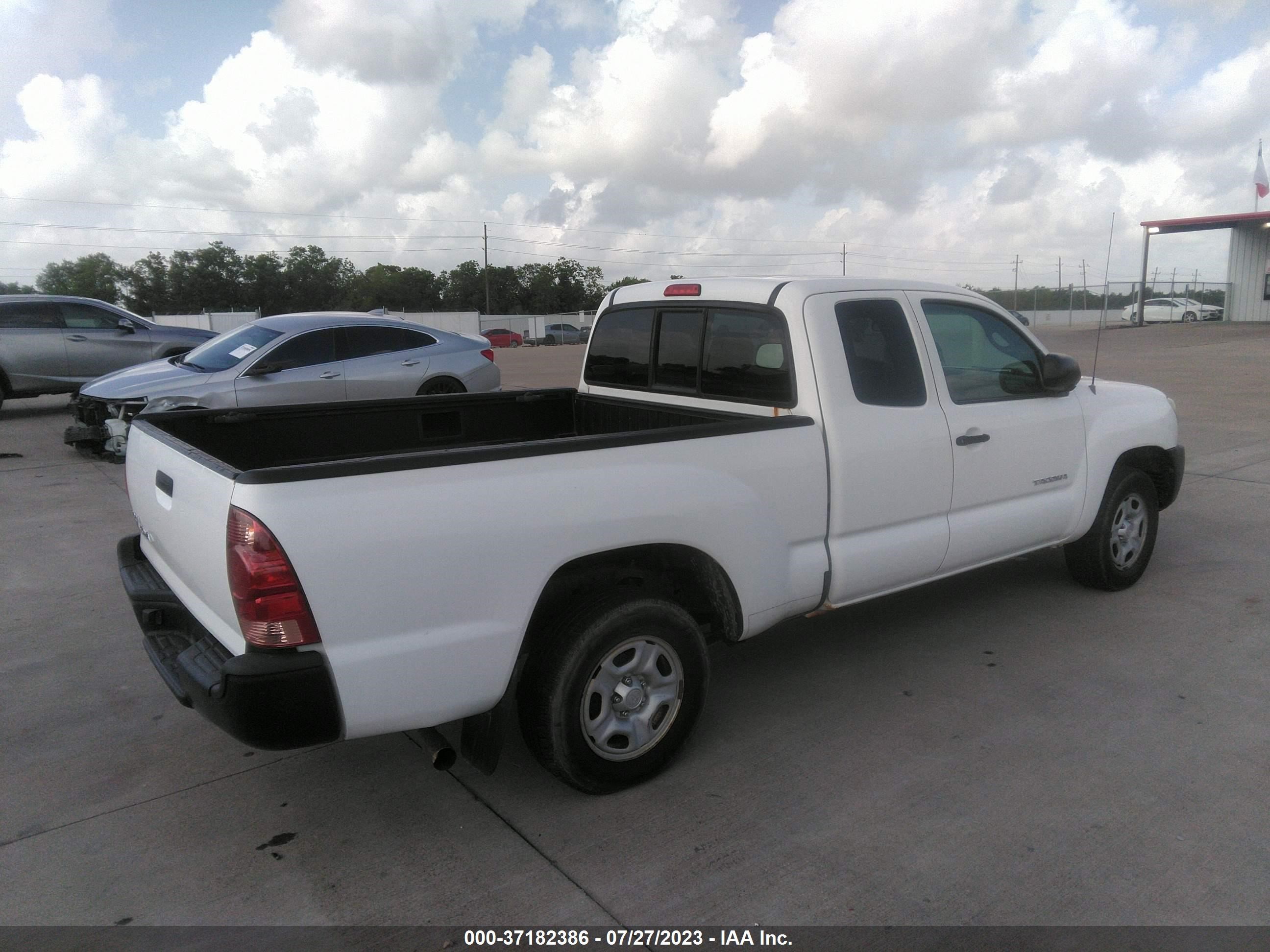 Photo 3 VIN: 5TETX22NX8Z587896 - TOYOTA TACOMA 