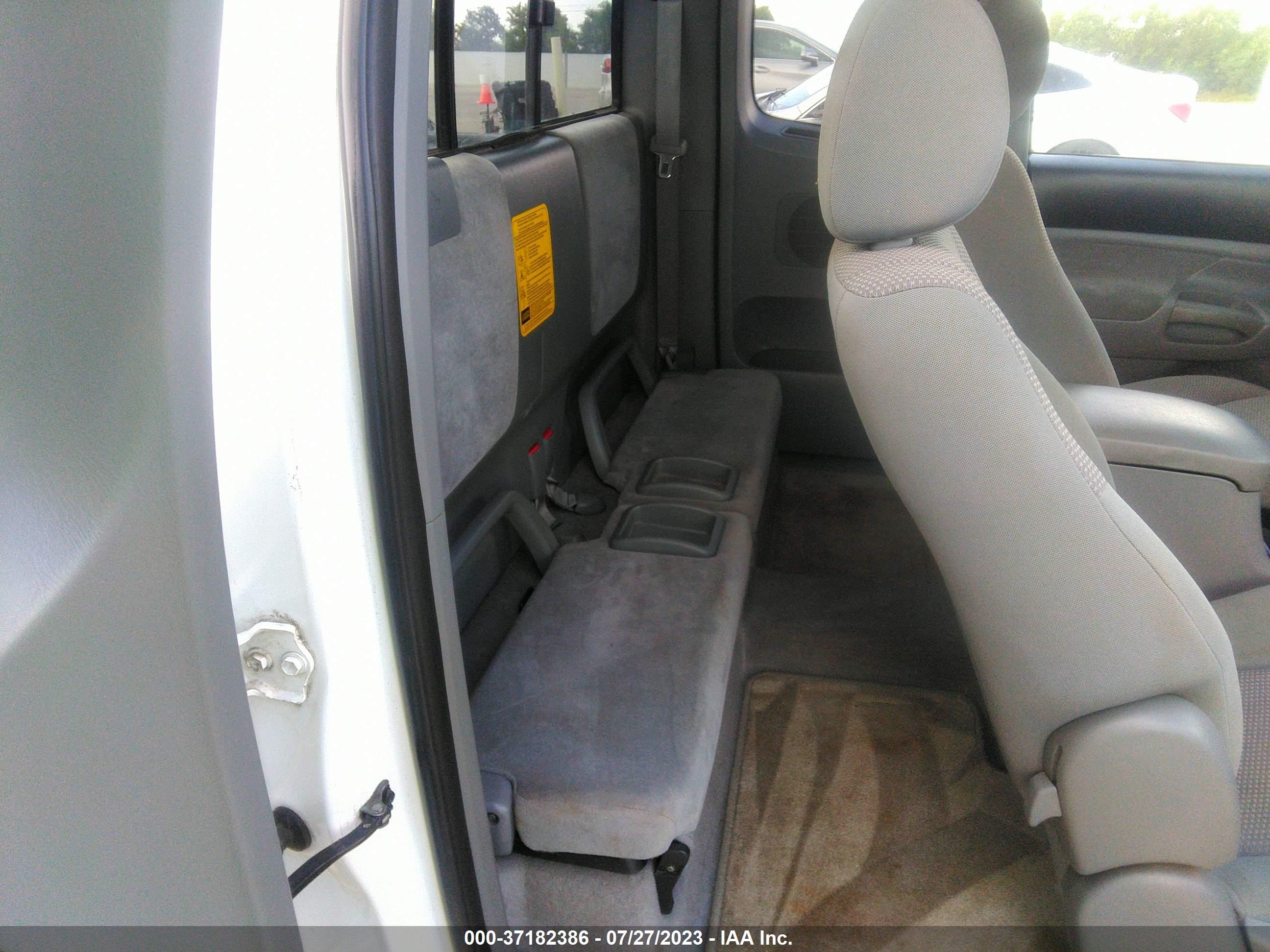 Photo 7 VIN: 5TETX22NX8Z587896 - TOYOTA TACOMA 