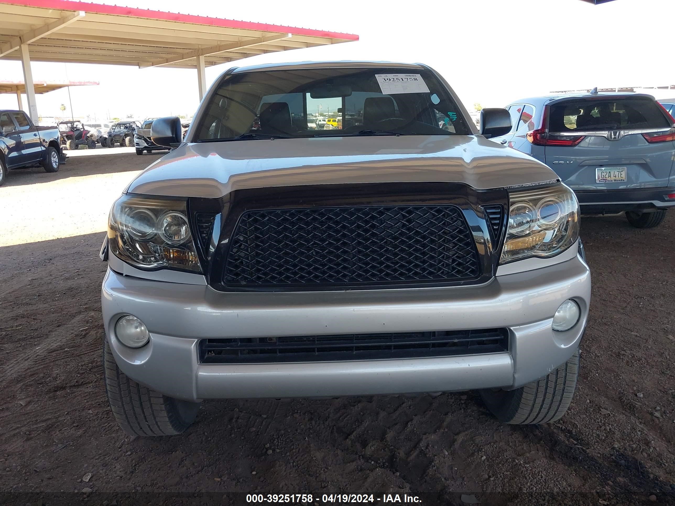 Photo 11 VIN: 5TEUU42N06Z283577 - TOYOTA TACOMA 