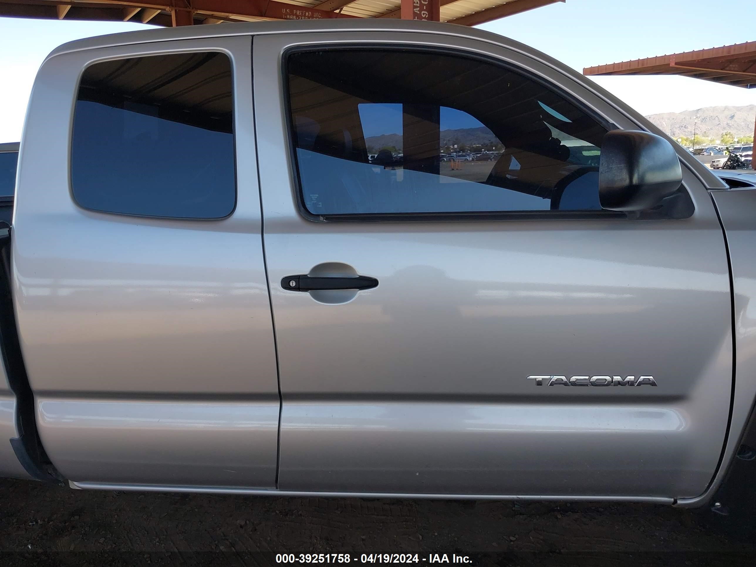 Photo 12 VIN: 5TEUU42N06Z283577 - TOYOTA TACOMA 