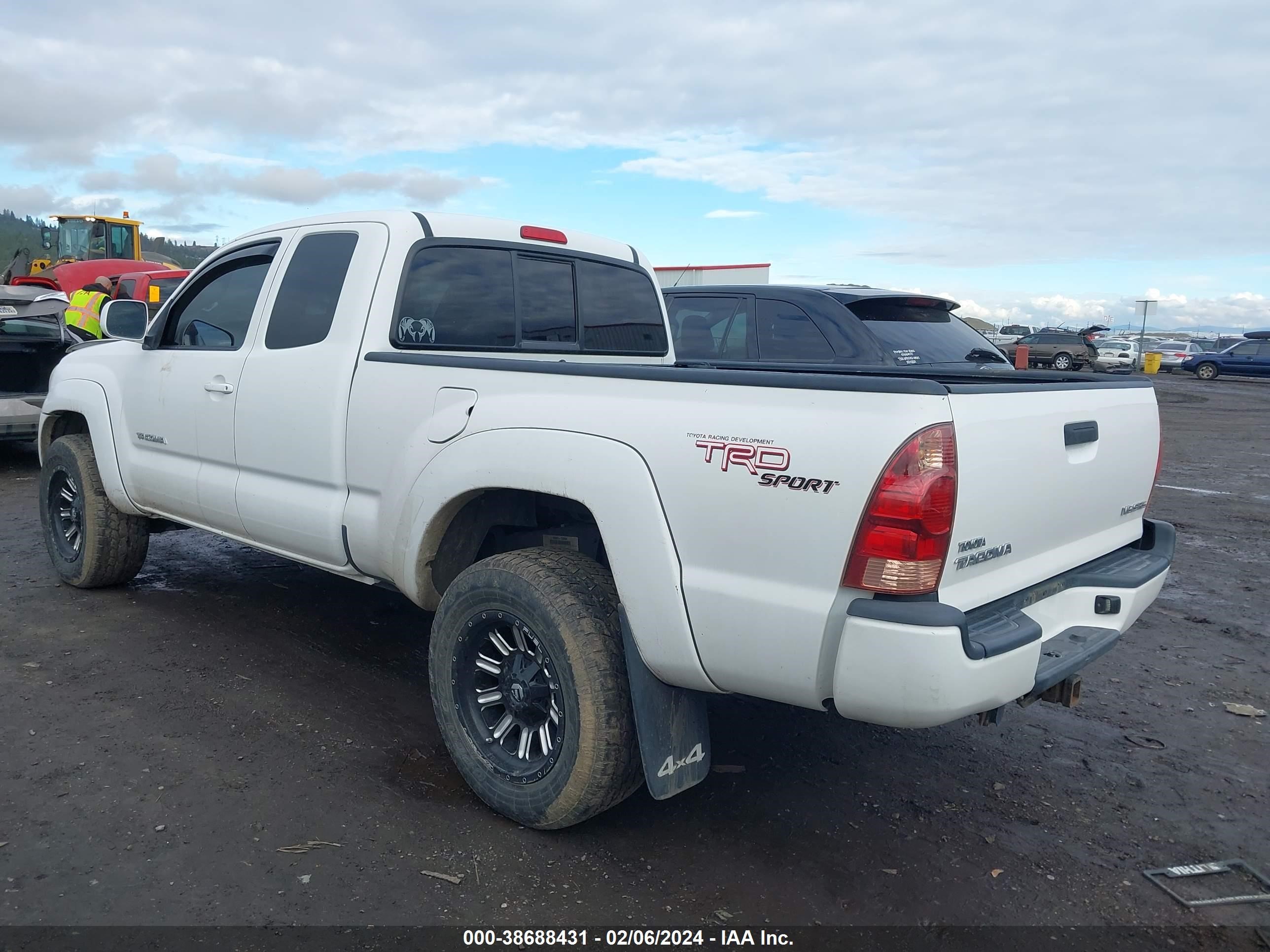 Photo 2 VIN: 5TEUU42N06Z307246 - TOYOTA TACOMA 