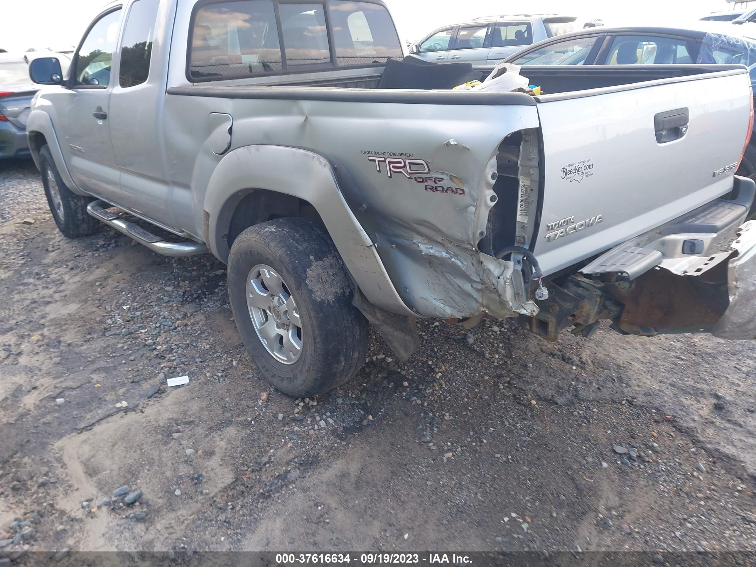 Photo 5 VIN: 5TEUU42N15Z074671 - TOYOTA TACOMA 