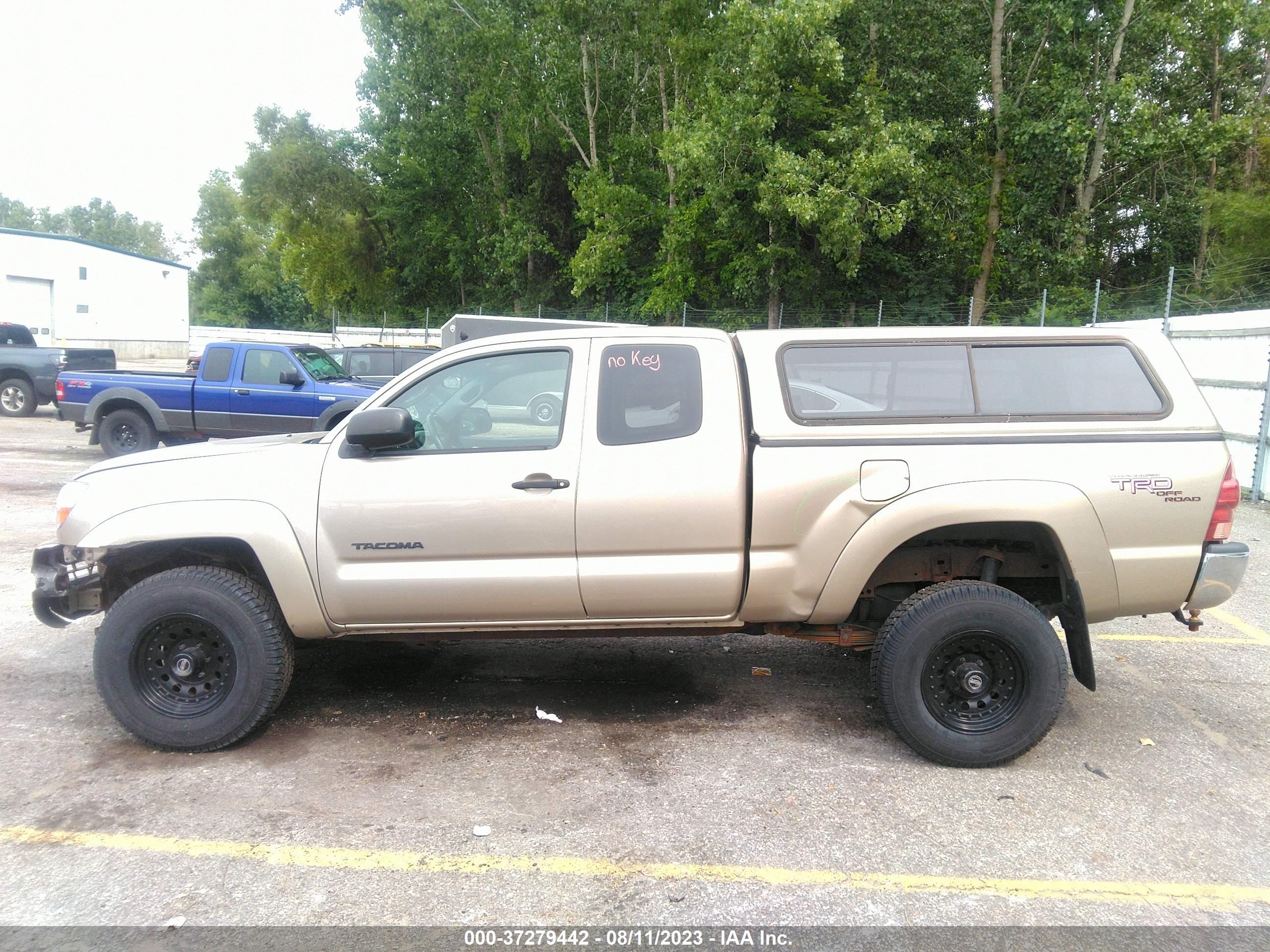 Photo 13 VIN: 5TEUU42N15Z081362 - TOYOTA TACOMA 