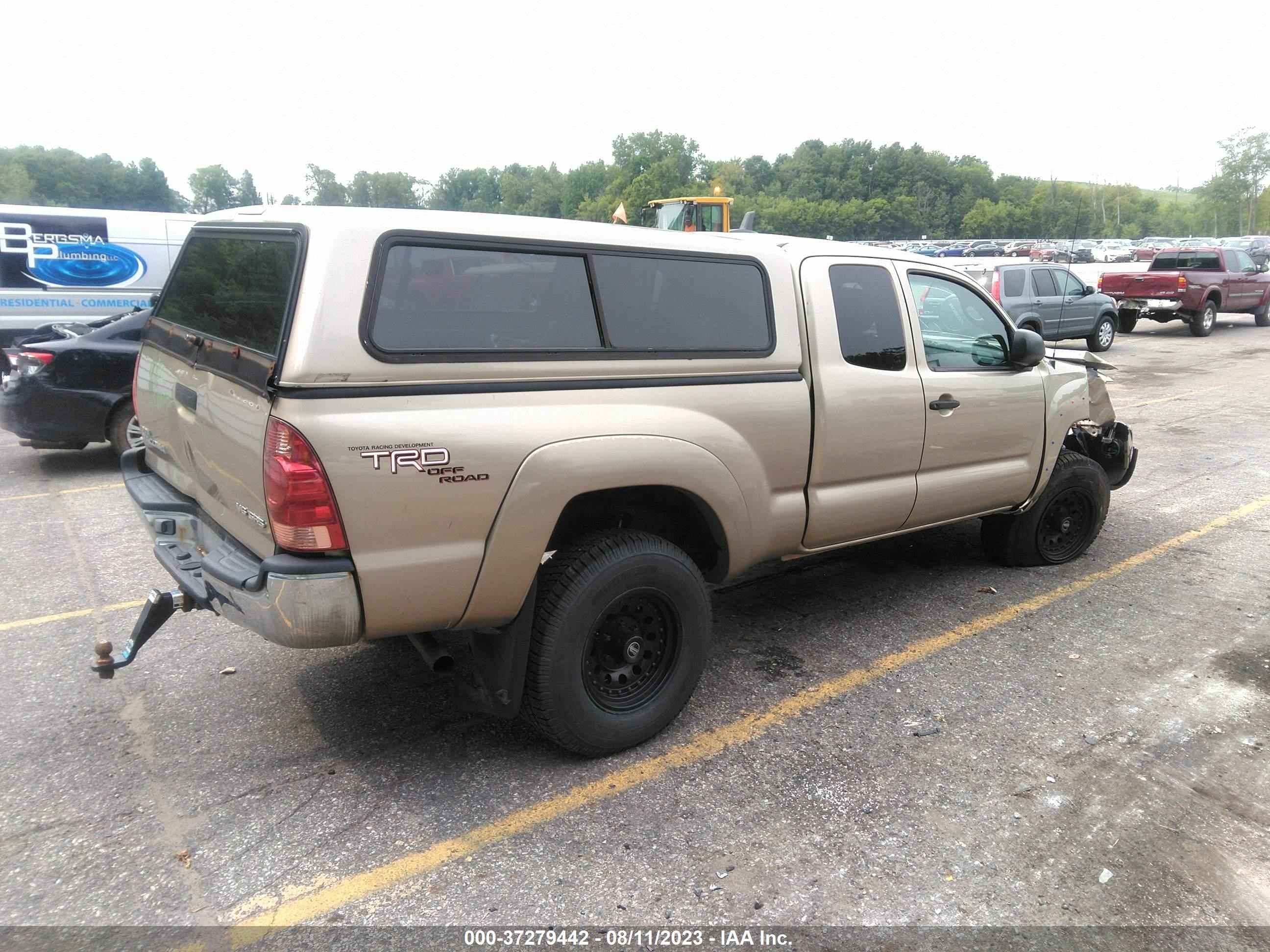 Photo 4 VIN: 5TEUU42N15Z081362 - TOYOTA TACOMA 