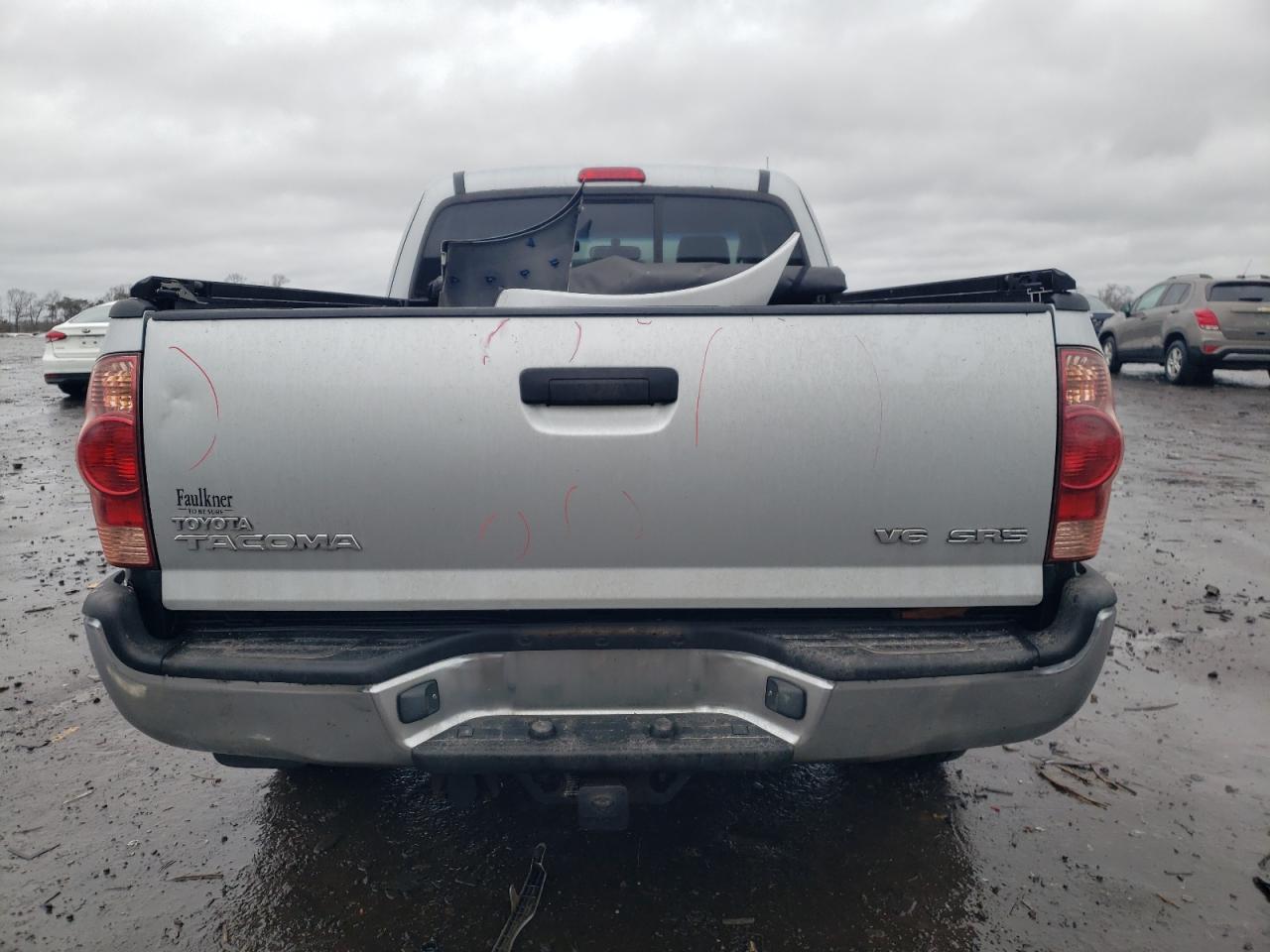 Photo 5 VIN: 5TEUU42N15Z115607 - TOYOTA TACOMA 