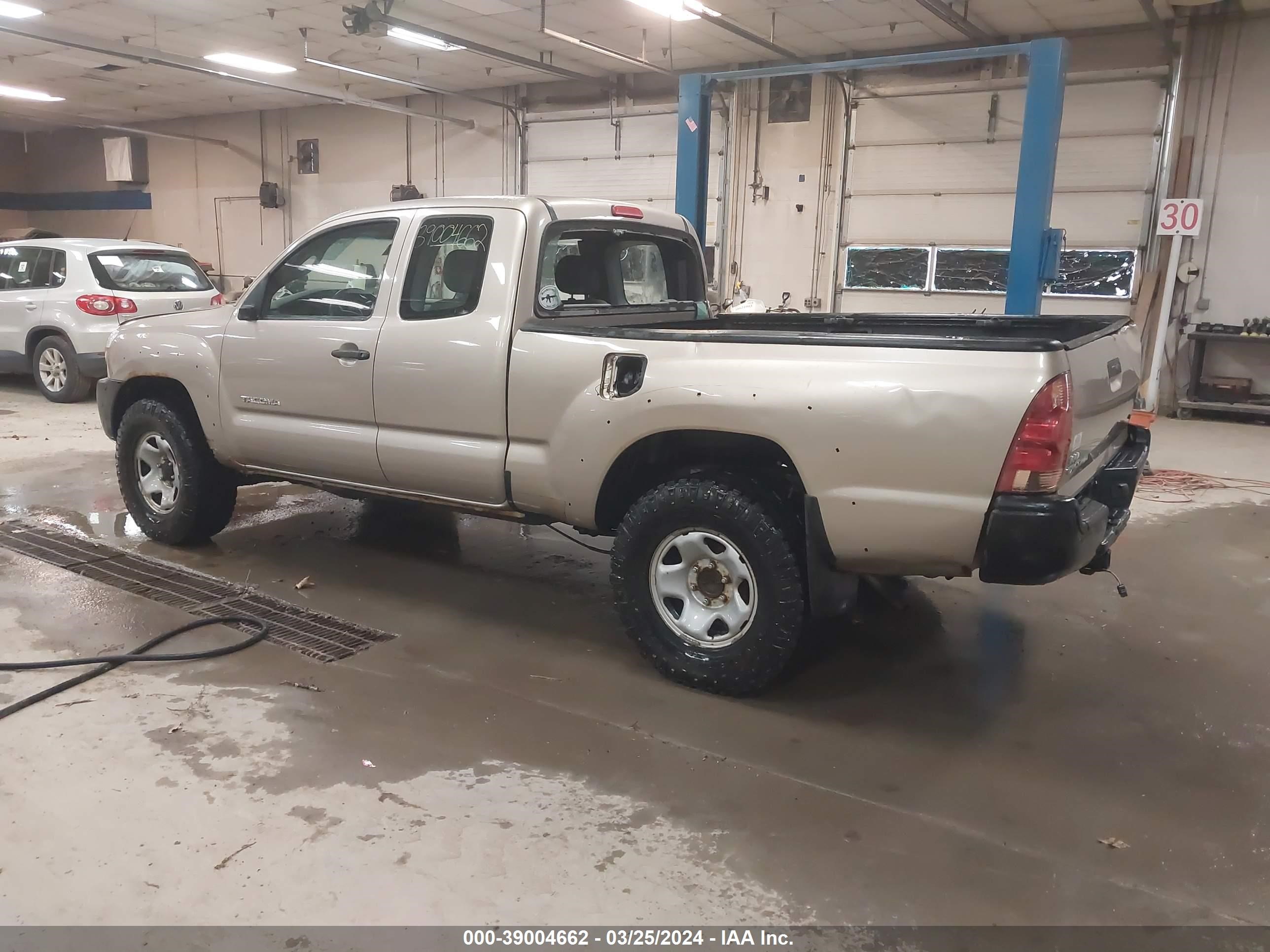 Photo 2 VIN: 5TEUU42N16Z288464 - TOYOTA TACOMA 