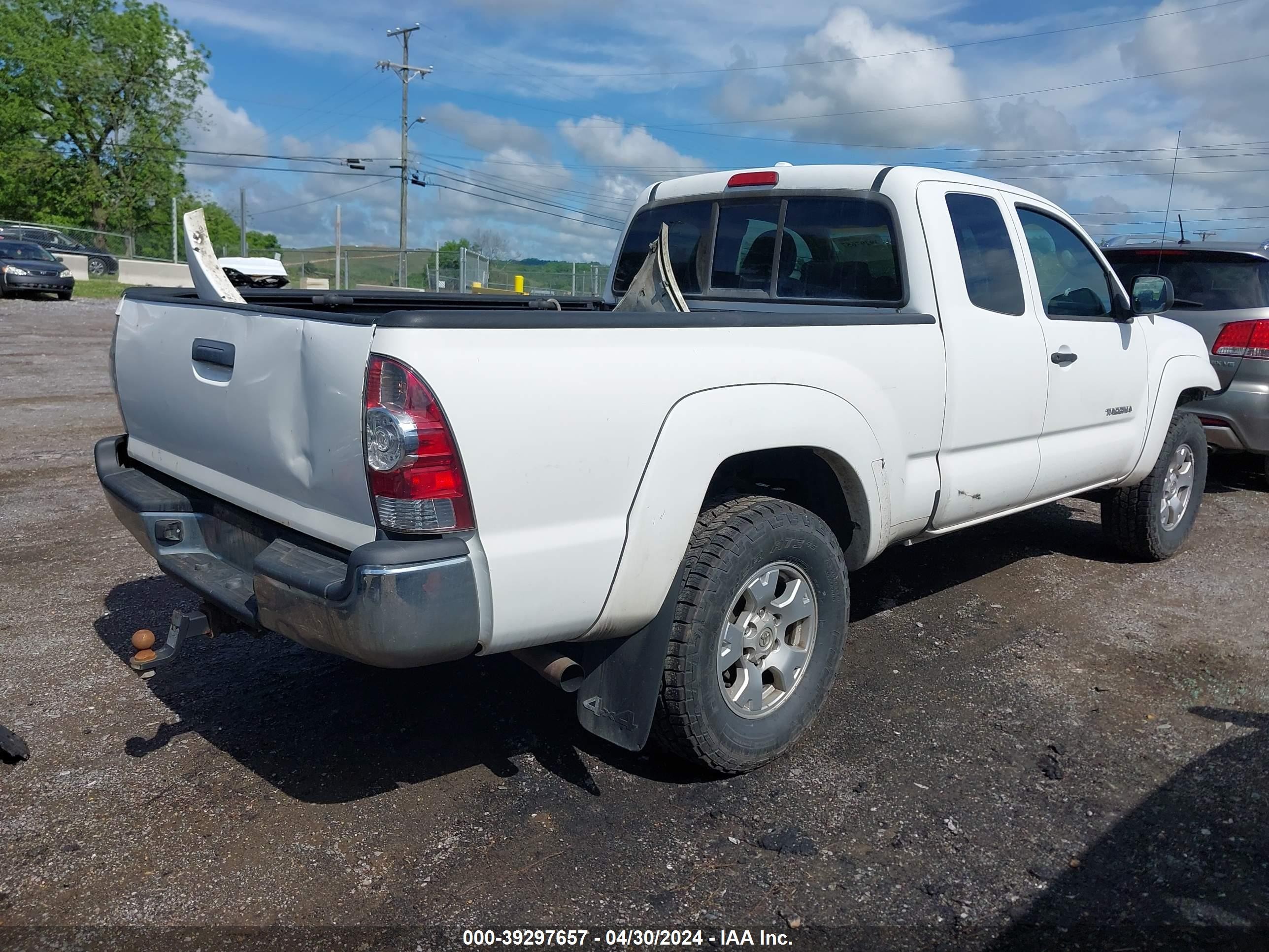 Photo 3 VIN: 5TEUU42N19Z631472 - TOYOTA TACOMA 