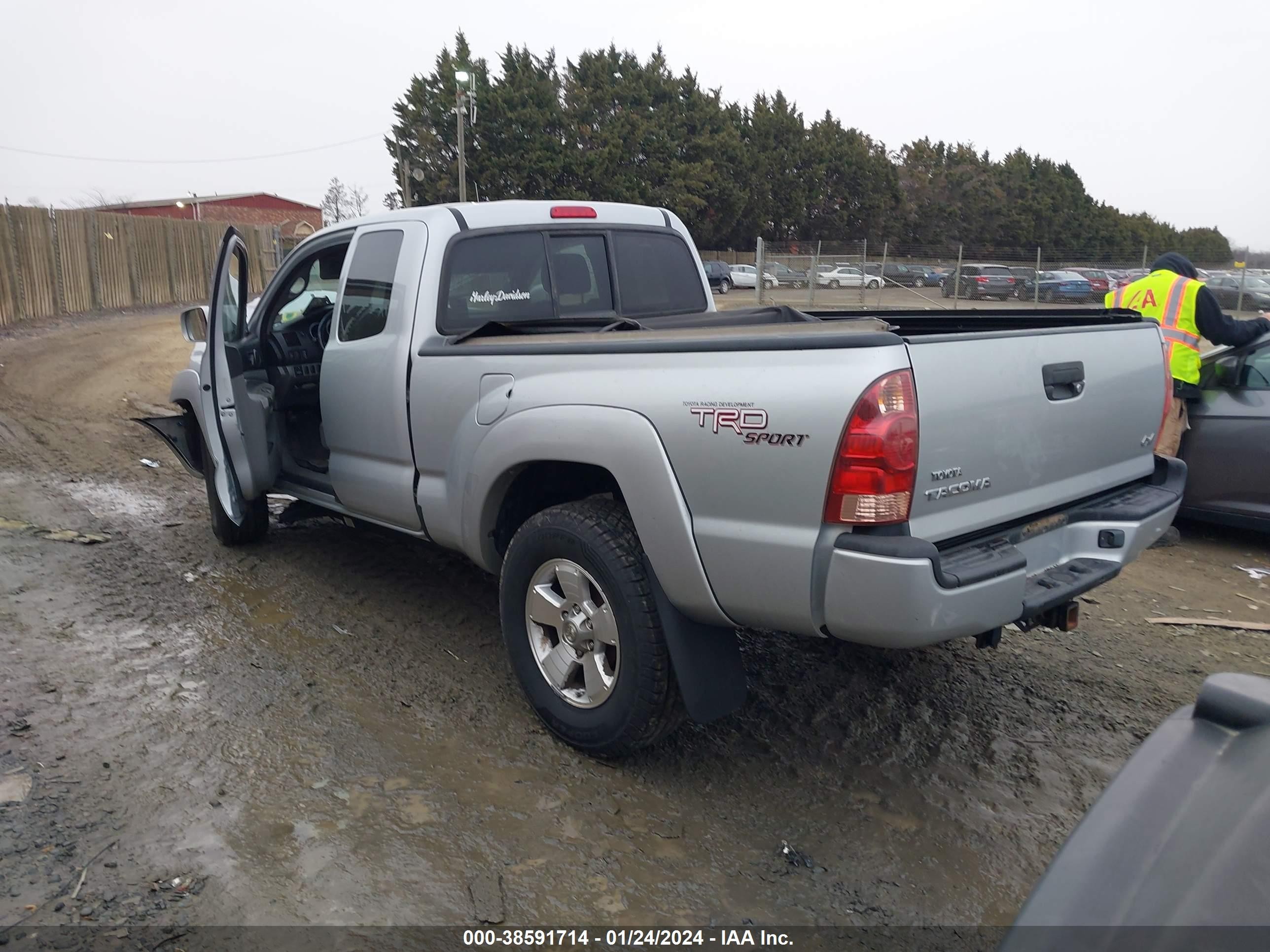 Photo 2 VIN: 5TEUU42N26Z278851 - TOYOTA TACOMA 