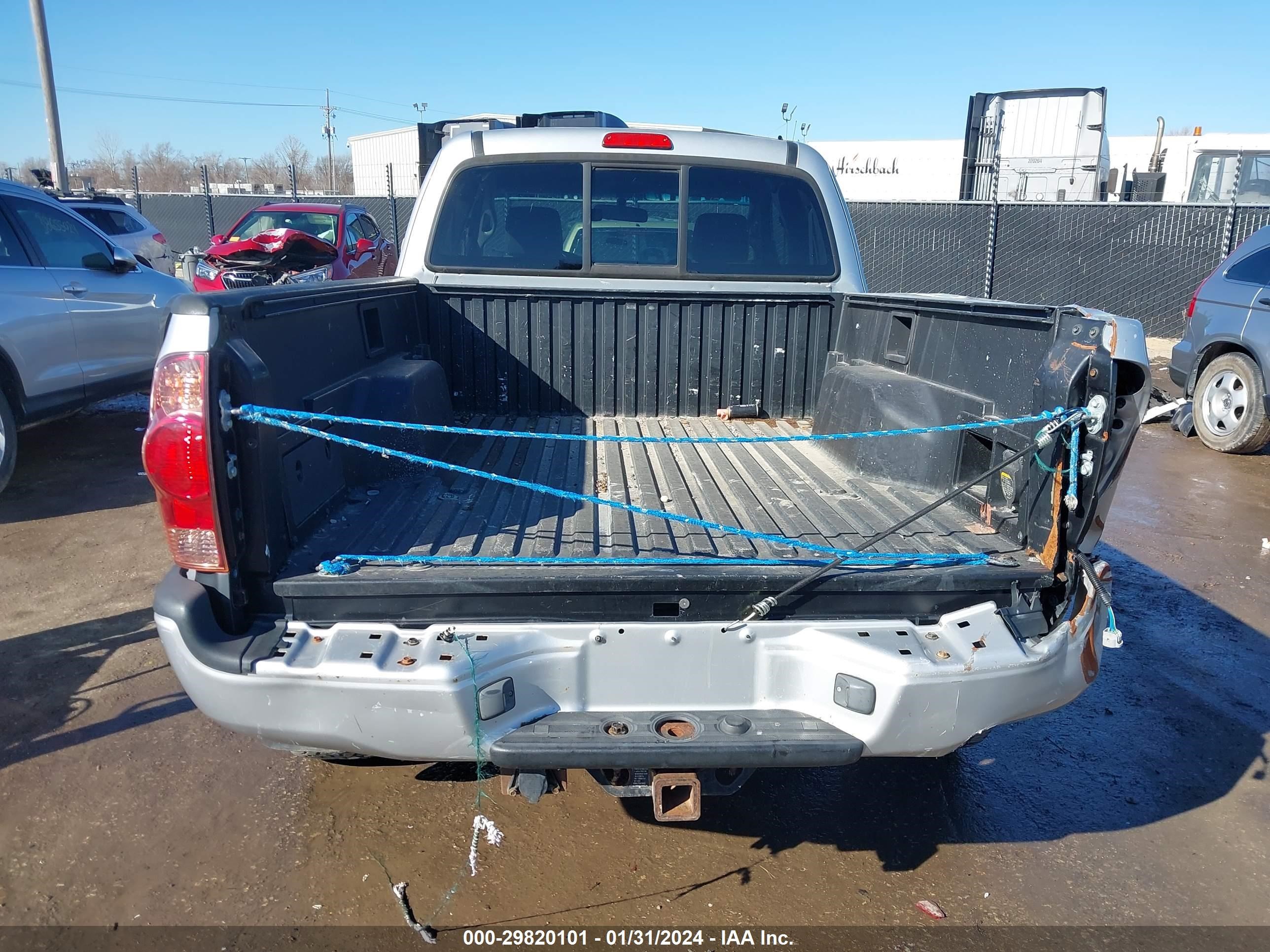 Photo 15 VIN: 5TEUU42N27Z324048 - TOYOTA TACOMA 