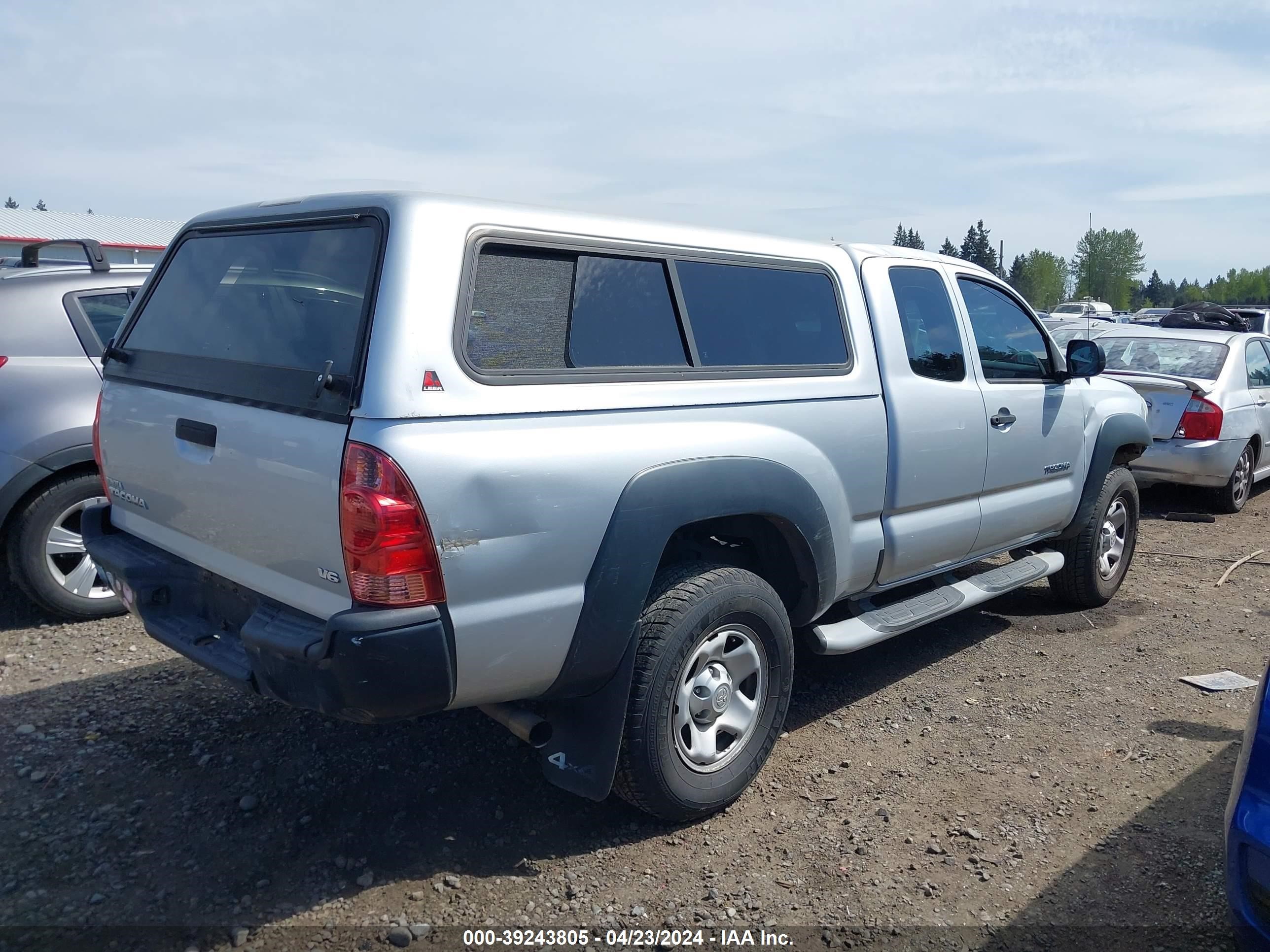 Photo 3 VIN: 5TEUU42N28Z539706 - TOYOTA TACOMA 