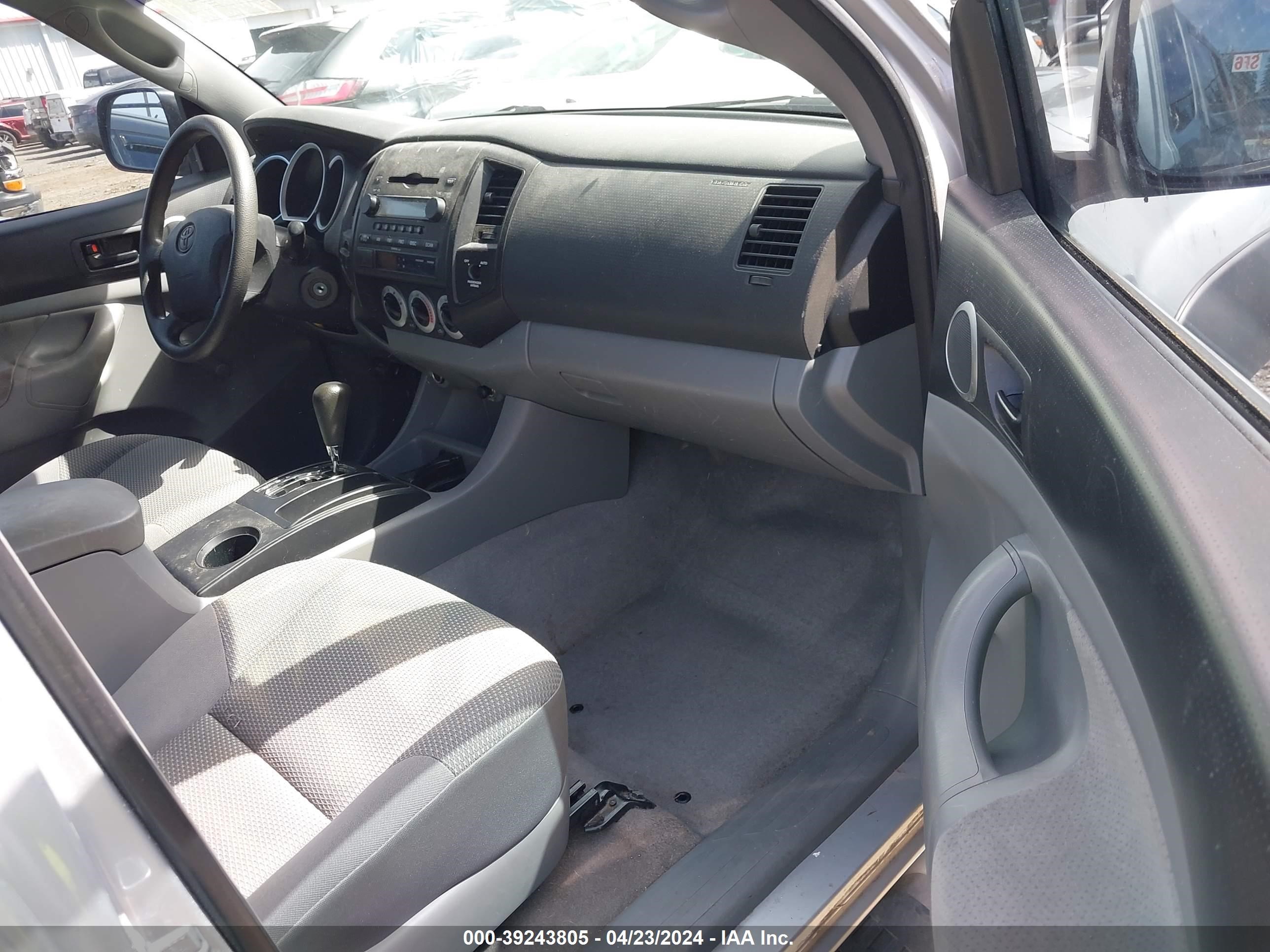 Photo 4 VIN: 5TEUU42N28Z539706 - TOYOTA TACOMA 