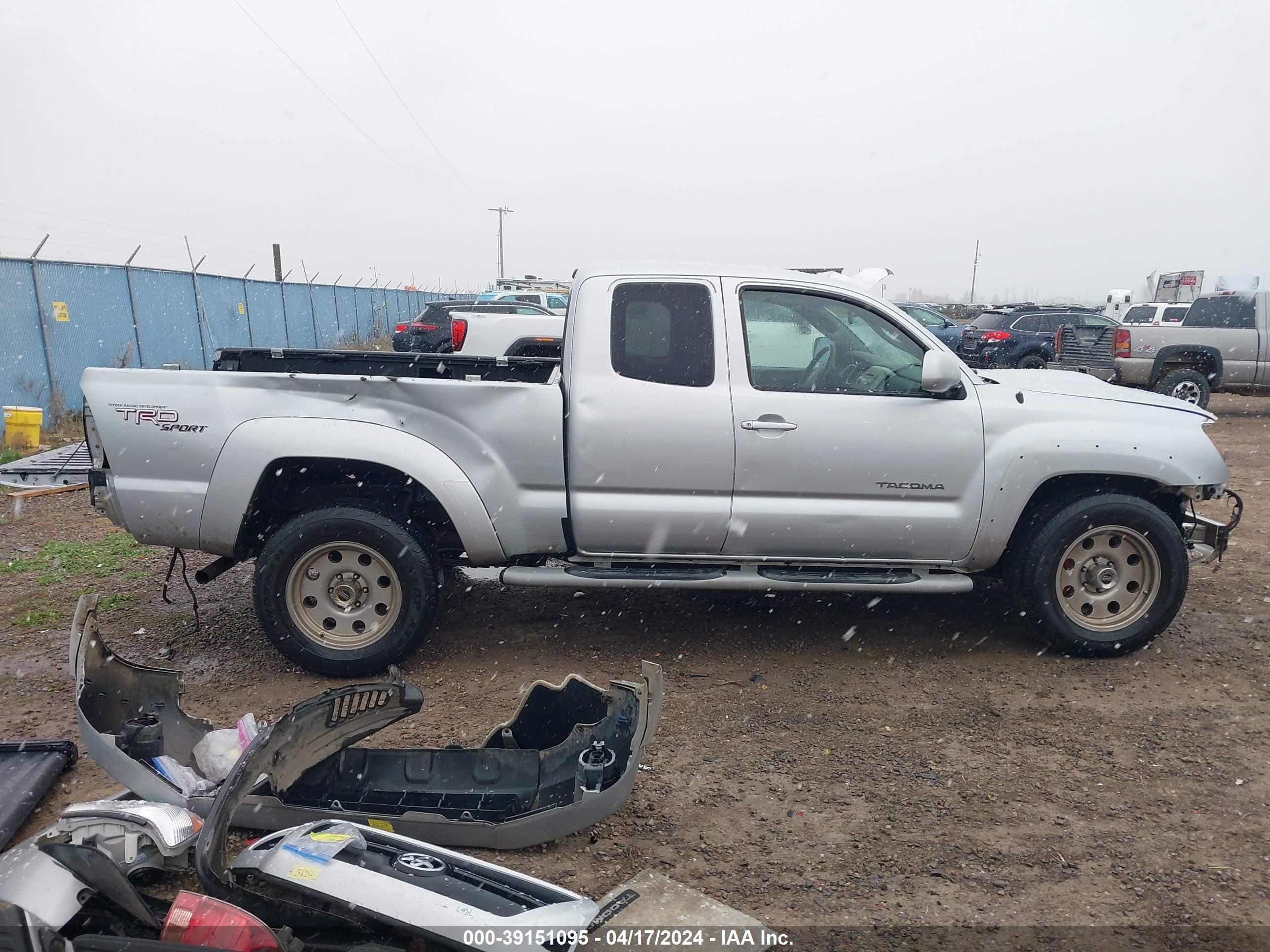 Photo 13 VIN: 5TEUU42N36Z221624 - TOYOTA TACOMA 