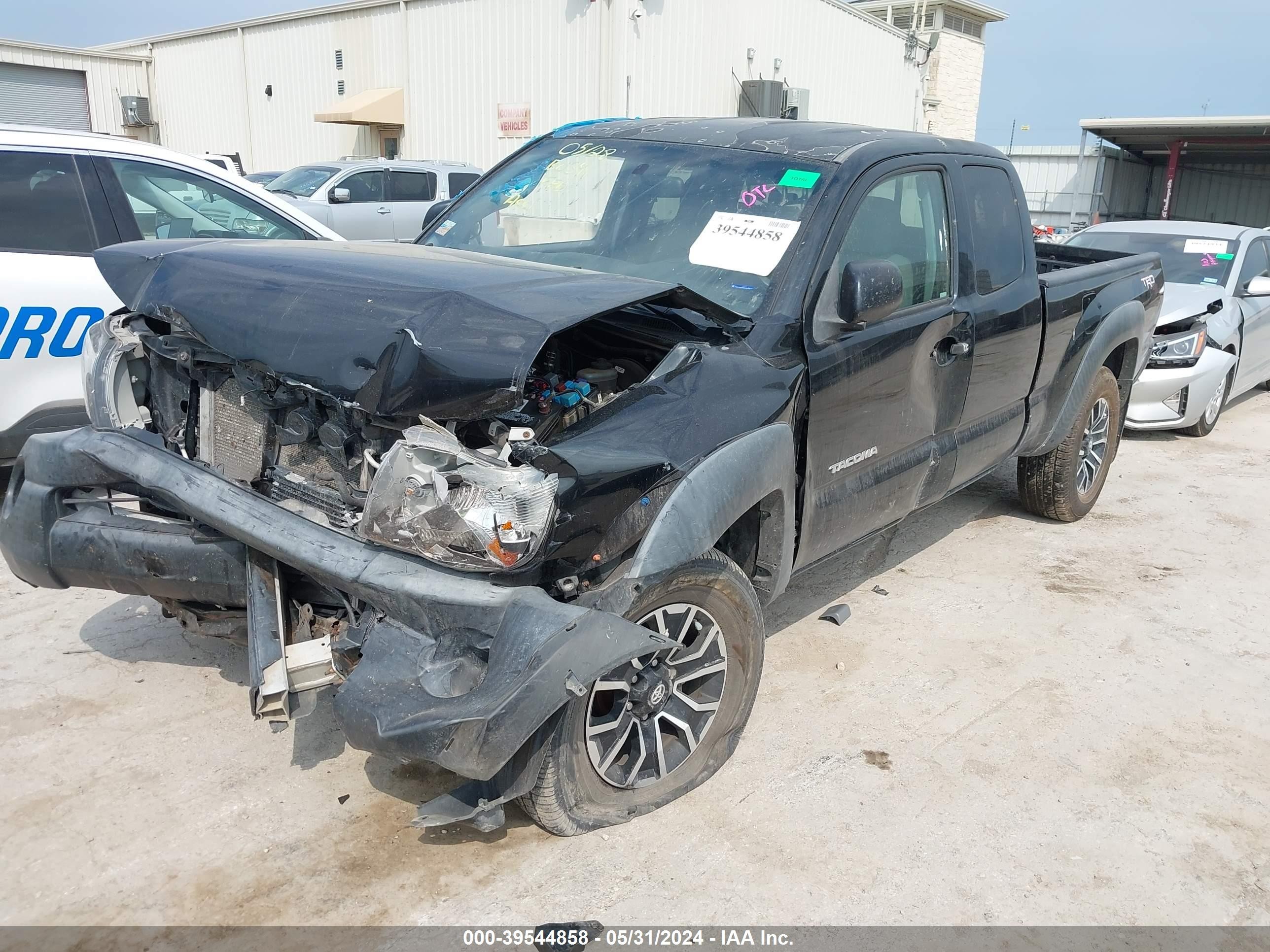 Photo 1 VIN: 5TEUU42N38Z520081 - TOYOTA TACOMA 