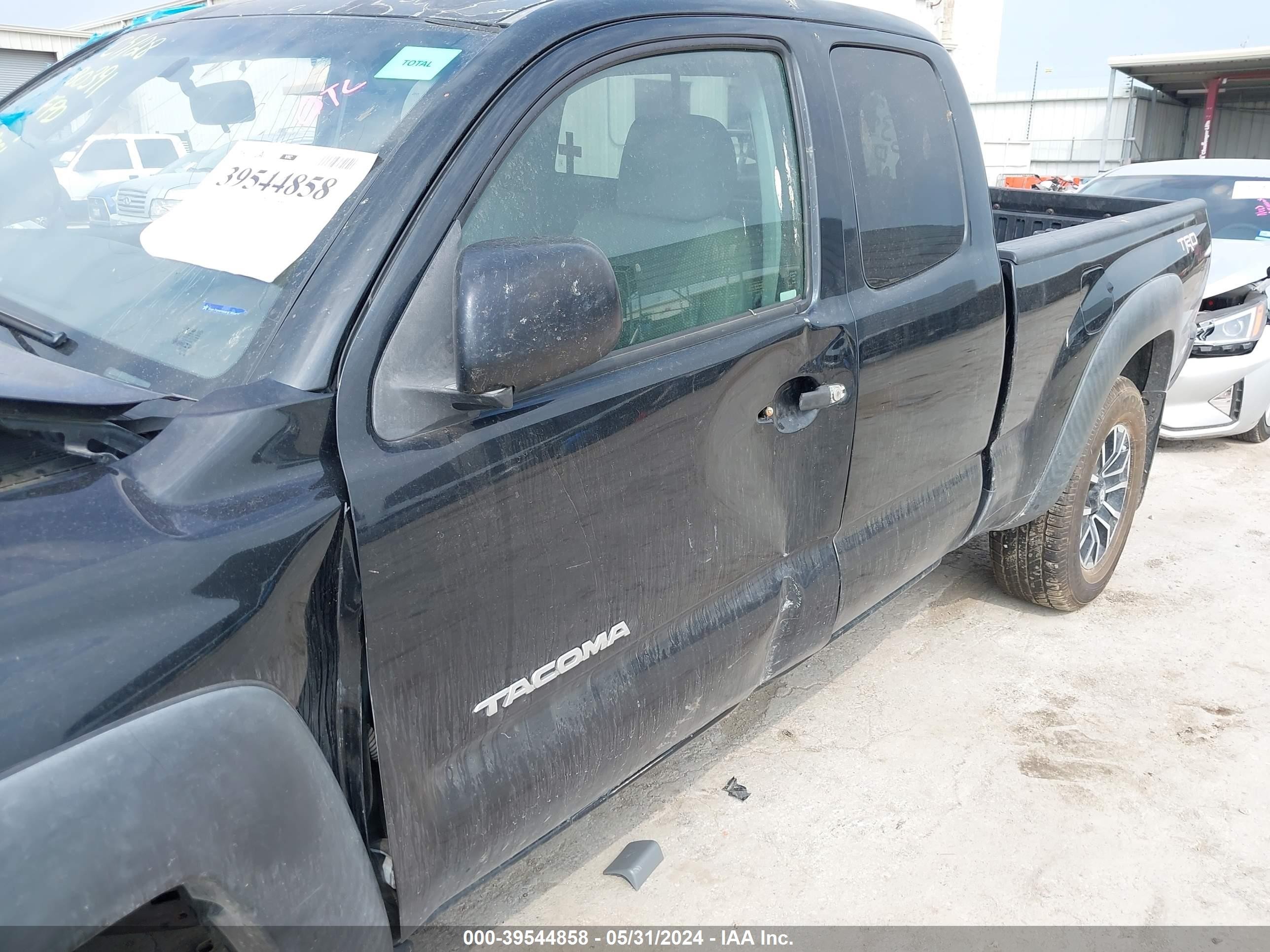 Photo 12 VIN: 5TEUU42N38Z520081 - TOYOTA TACOMA 