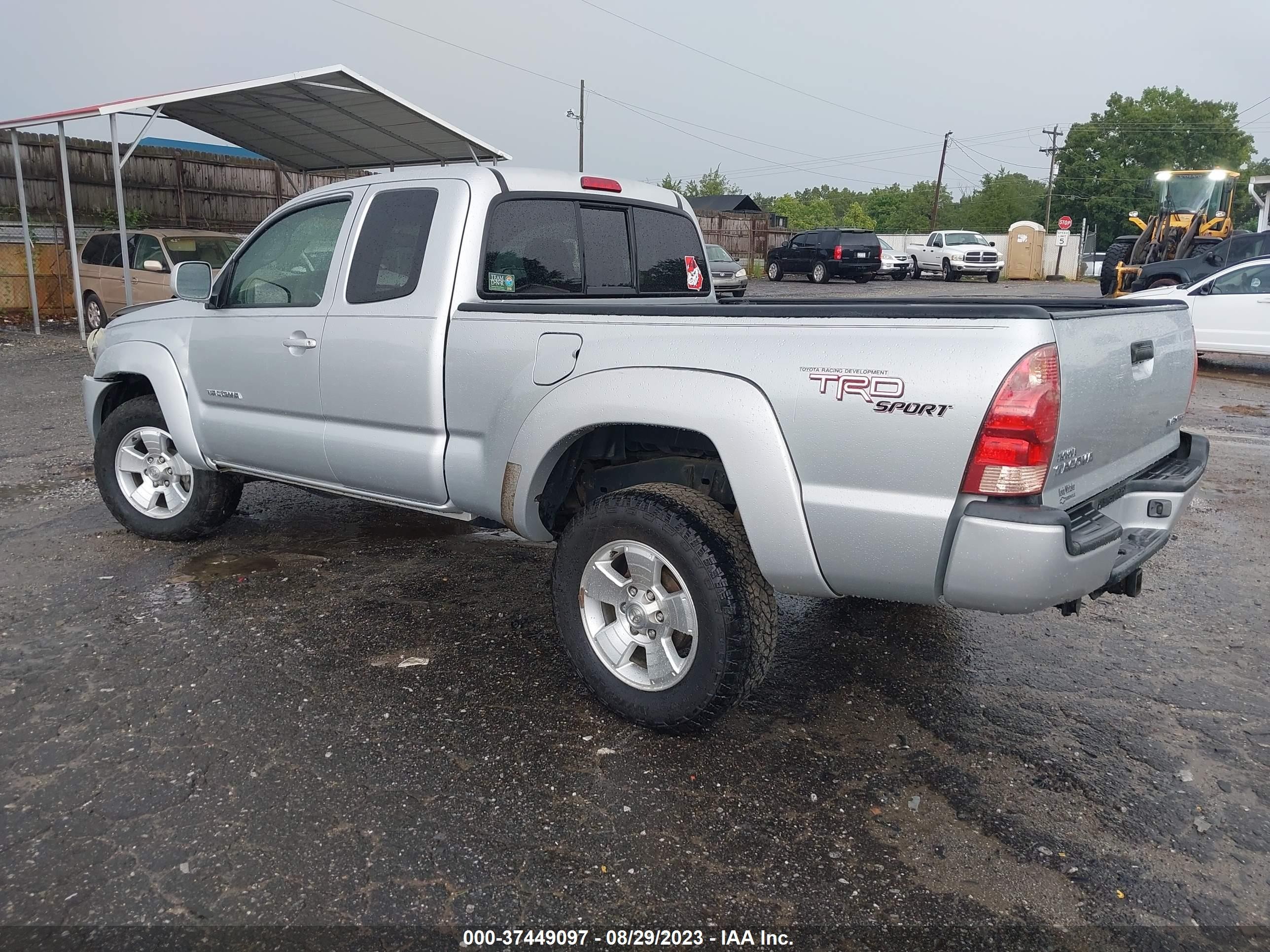 Photo 2 VIN: 5TEUU42N45Z056861 - TOYOTA TACOMA 