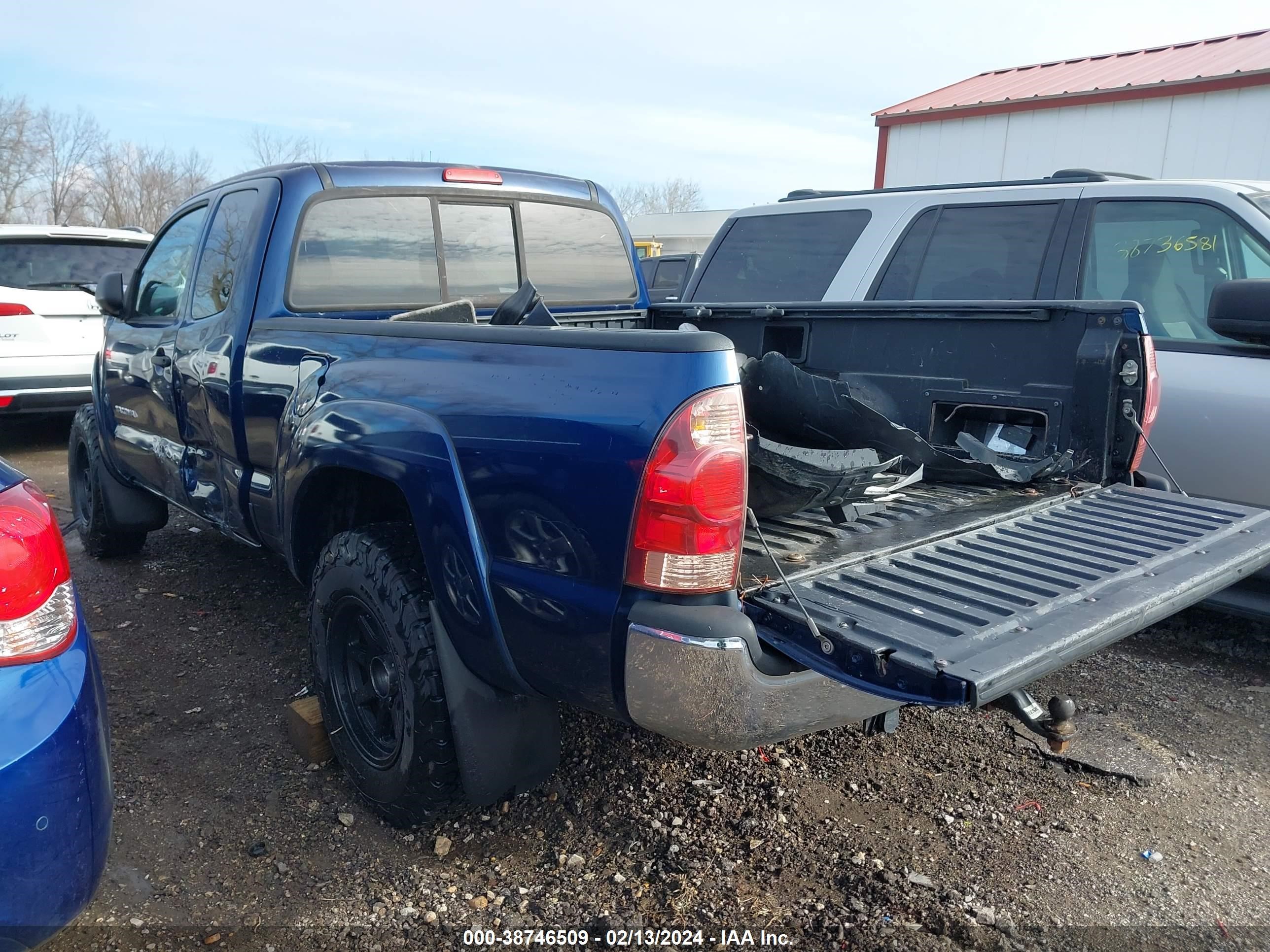 Photo 2 VIN: 5TEUU42N46Z182171 - TOYOTA TACOMA 