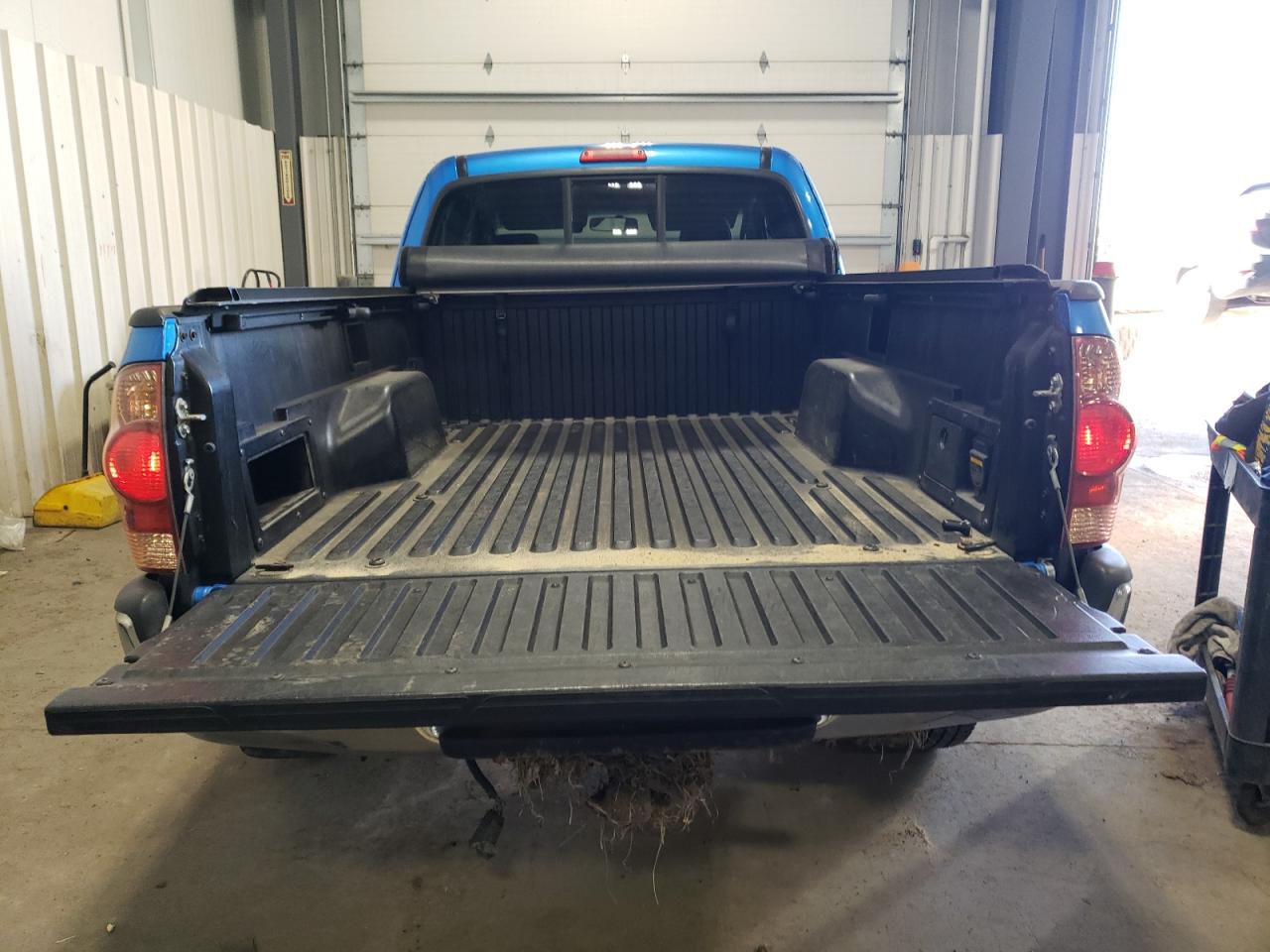 Photo 5 VIN: 5TEUU42N55Z042807 - TOYOTA TACOMA 