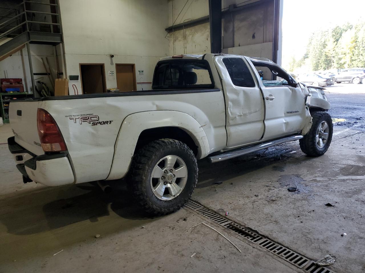 Photo 2 VIN: 5TEUU42N55Z060126 - TOYOTA TACOMA 