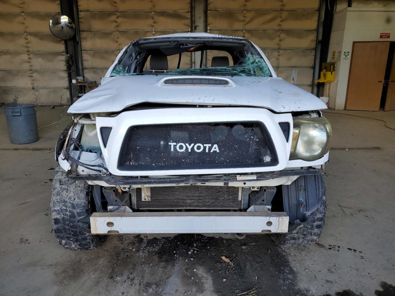 Photo 4 VIN: 5TEUU42N55Z060126 - TOYOTA TACOMA 