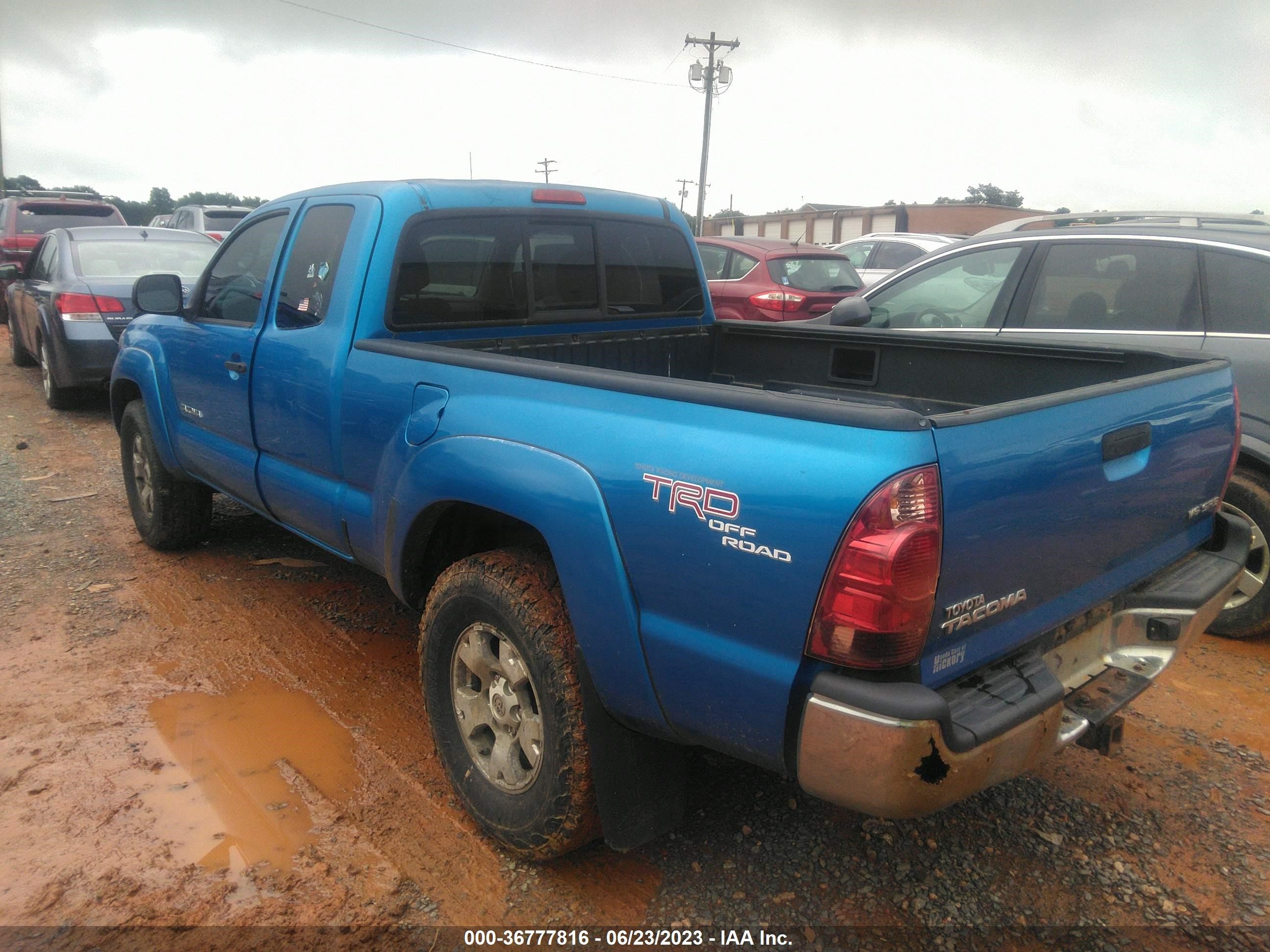 Photo 2 VIN: 5TEUU42N58Z490453 - TOYOTA TACOMA 