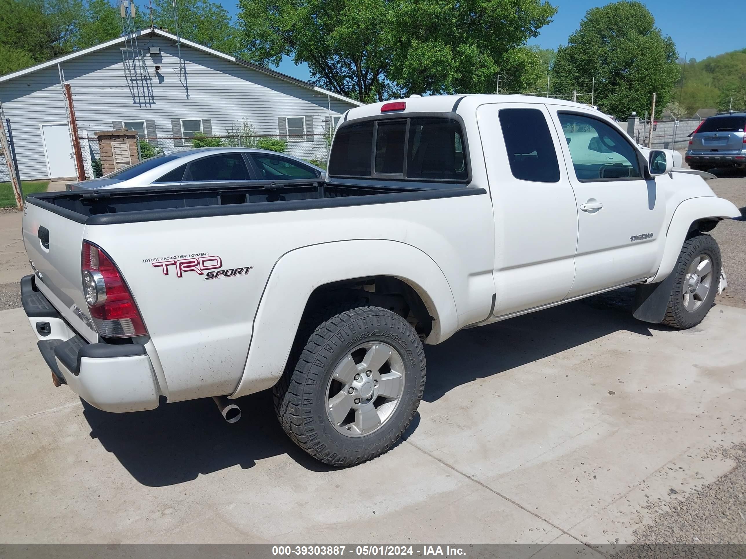 Photo 3 VIN: 5TEUU42N59Z635332 - TOYOTA TACOMA 