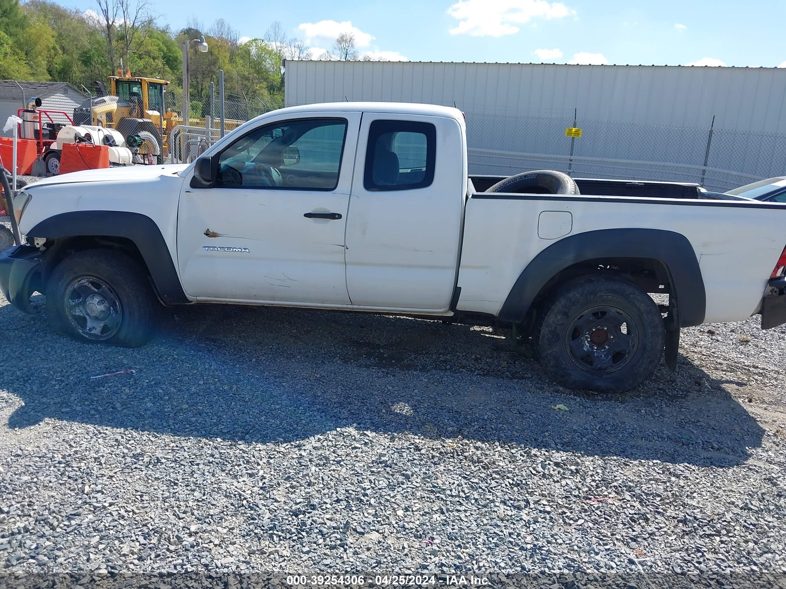 Photo 13 VIN: 5TEUU42N68Z499291 - TOYOTA TACOMA 