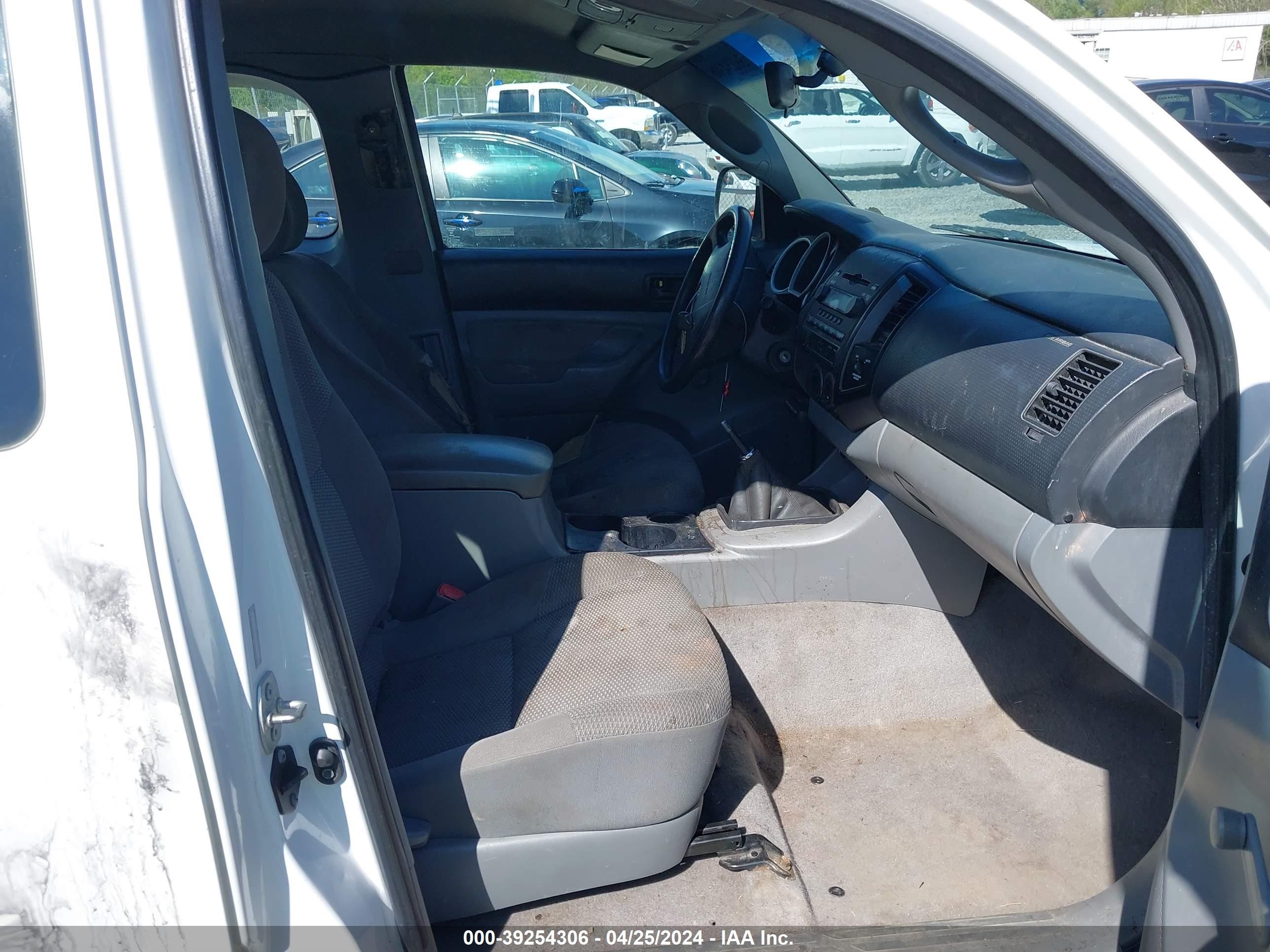 Photo 4 VIN: 5TEUU42N68Z499291 - TOYOTA TACOMA 