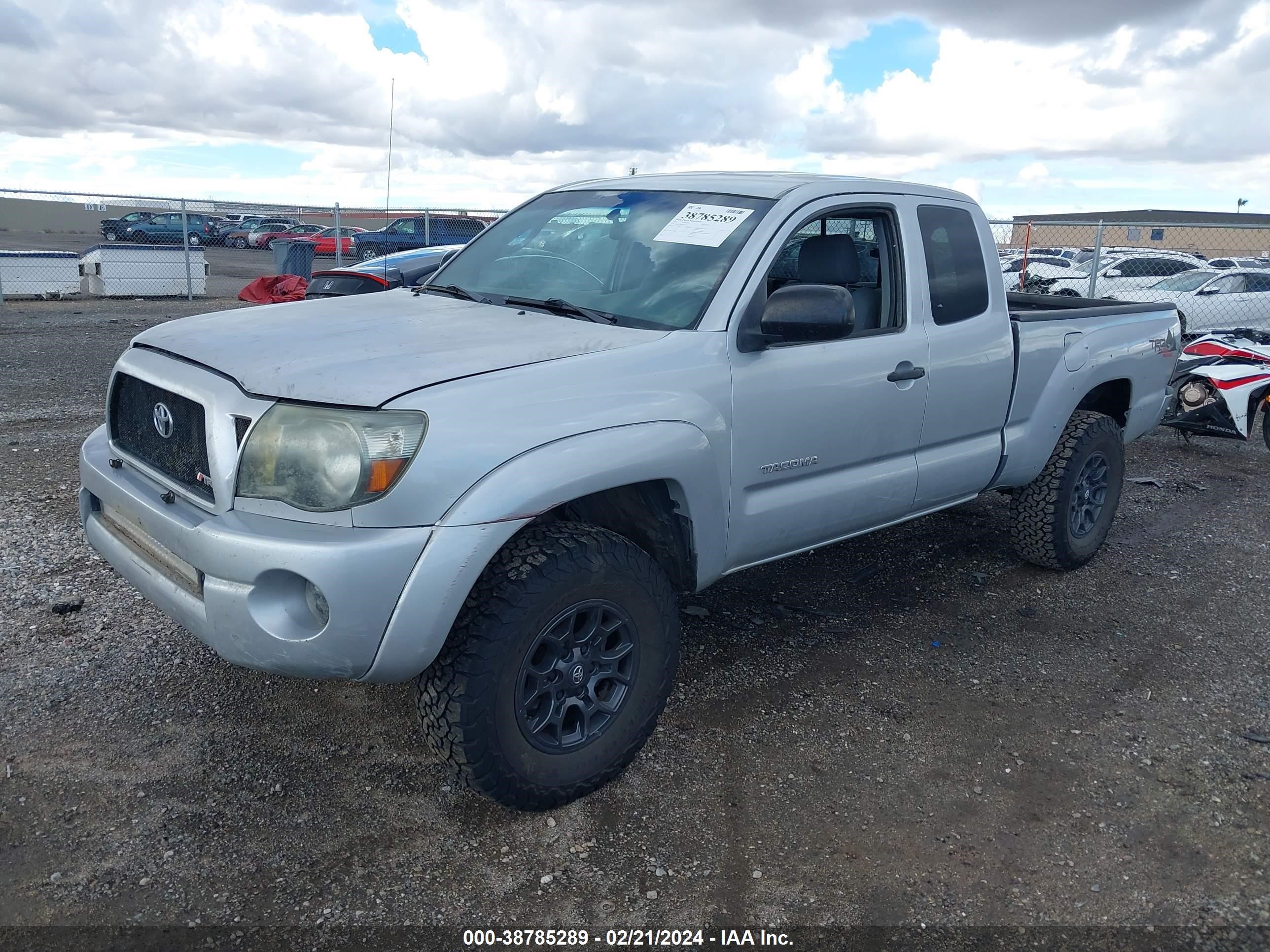 Photo 1 VIN: 5TEUU42N77Z399991 - TOYOTA TACOMA 