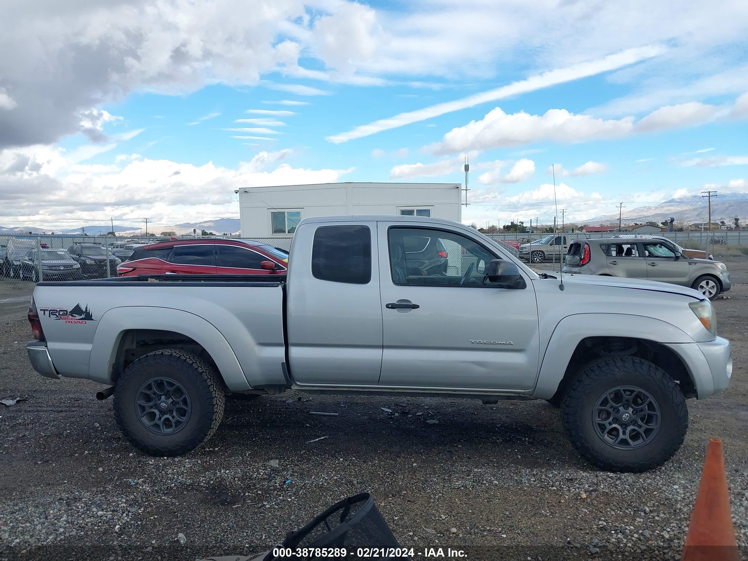 Photo 12 VIN: 5TEUU42N77Z399991 - TOYOTA TACOMA 