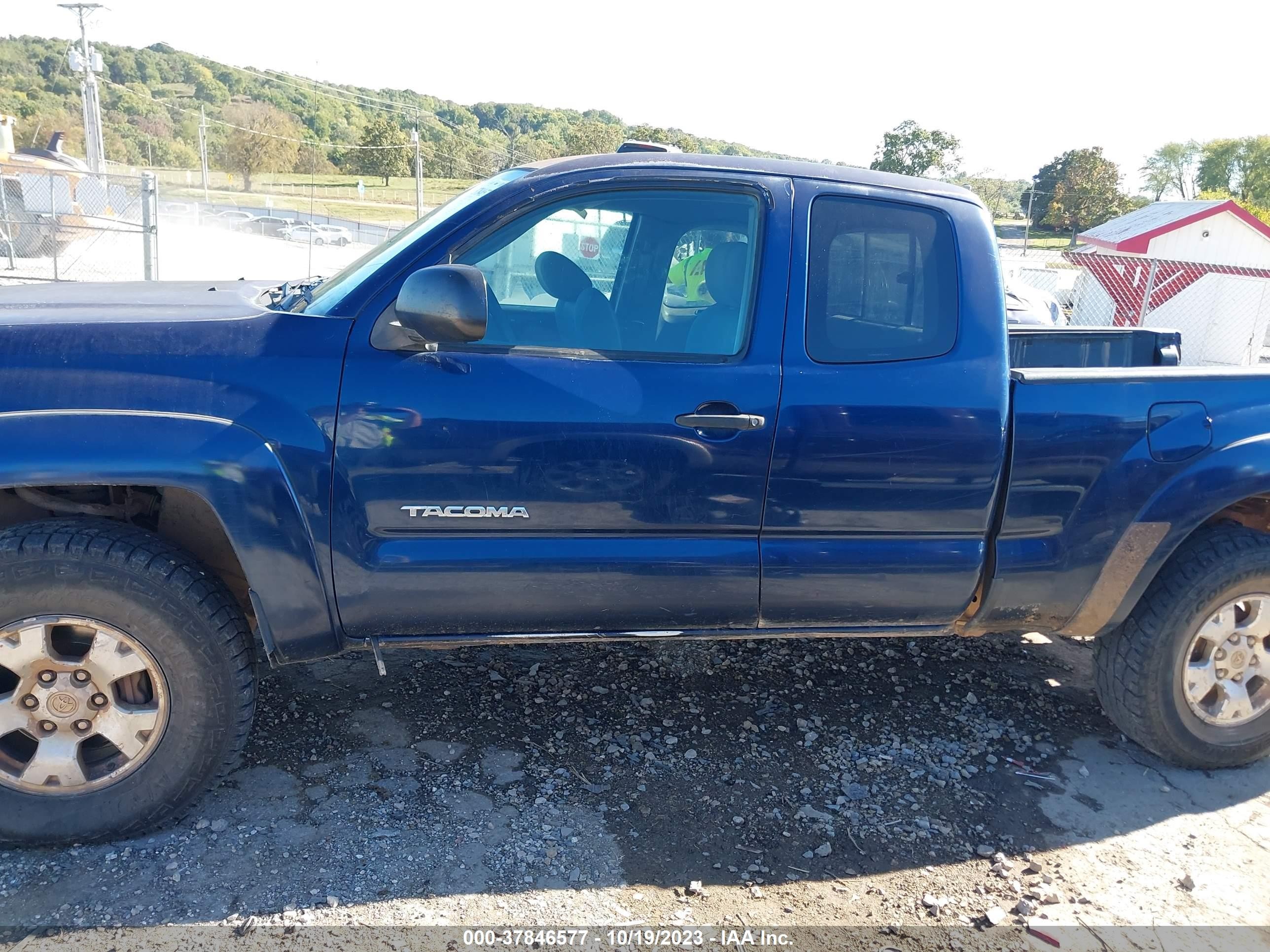 Photo 13 VIN: 5TEUU42N86Z276442 - TOYOTA TACOMA 