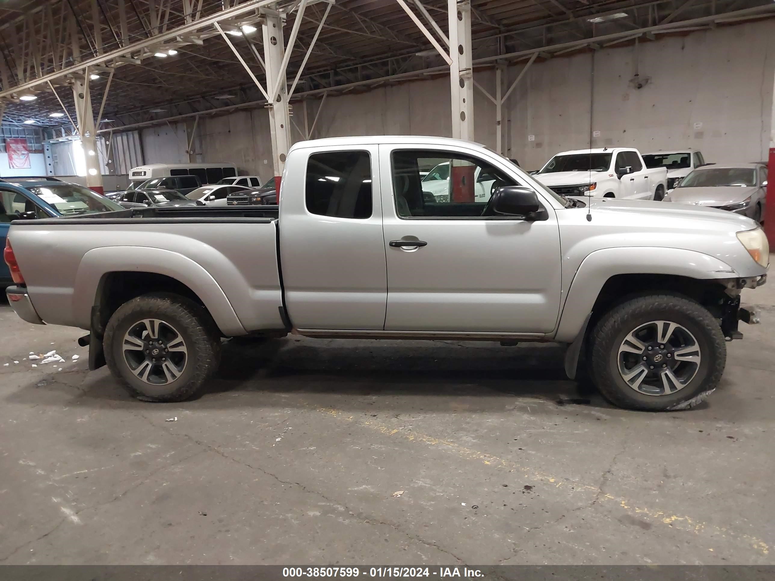 Photo 13 VIN: 5TEUU42N86Z294777 - TOYOTA TACOMA 