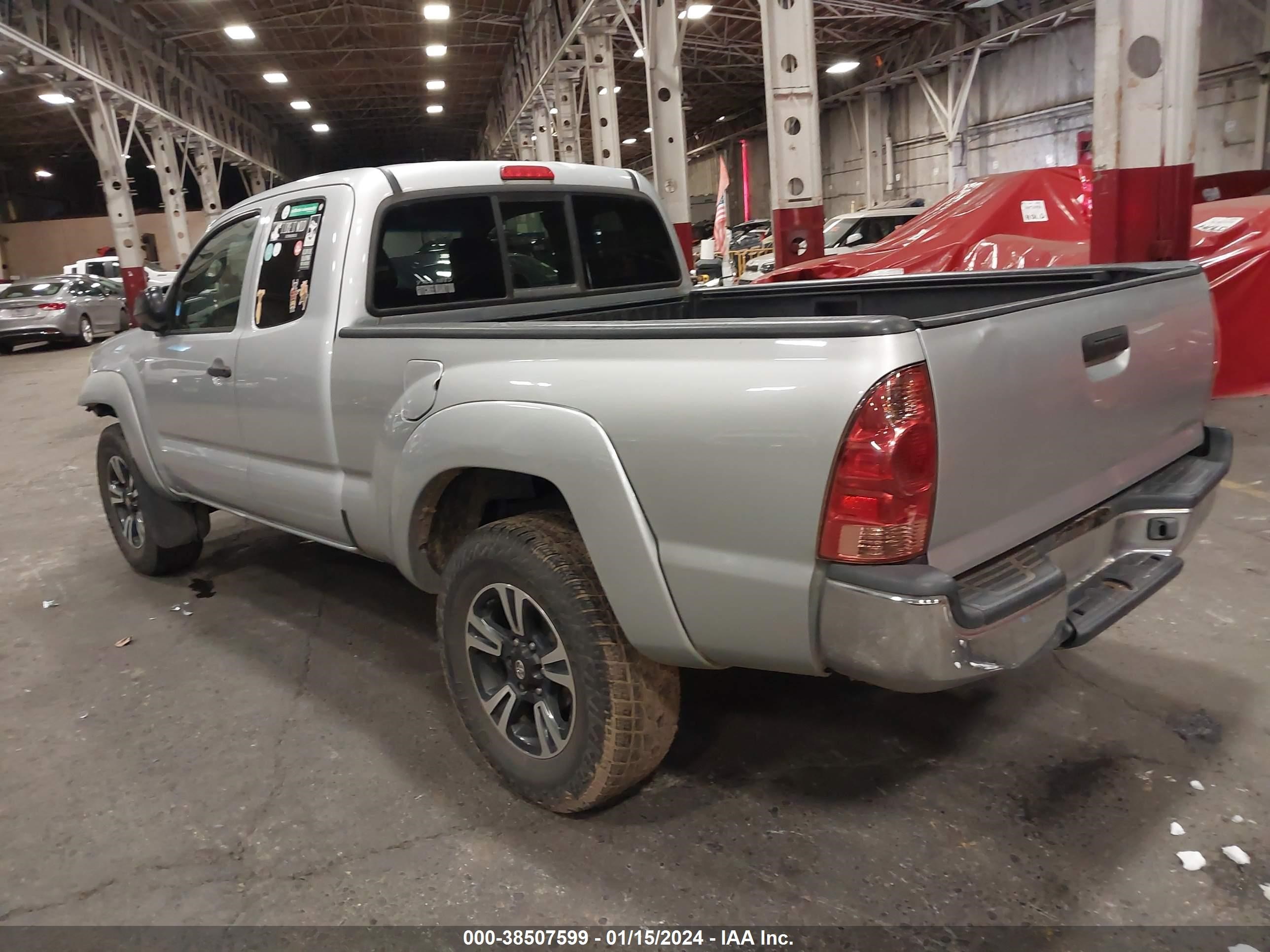 Photo 2 VIN: 5TEUU42N86Z294777 - TOYOTA TACOMA 