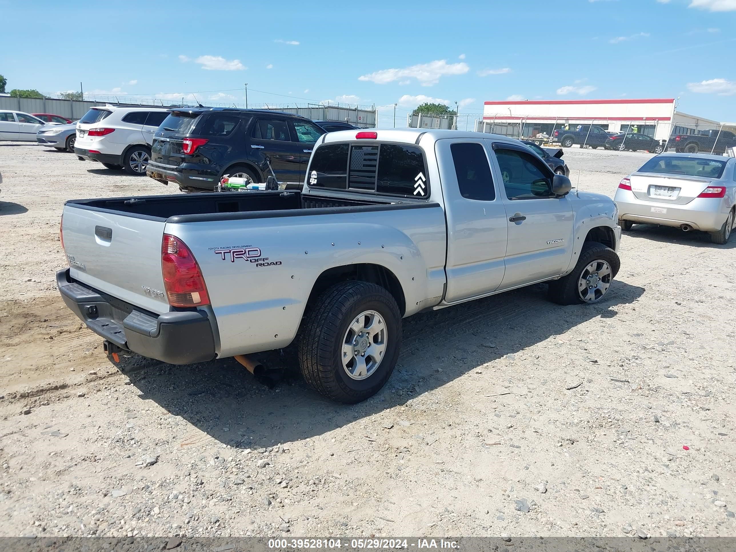 Photo 3 VIN: 5TEUU42N87Z405264 - TOYOTA TACOMA 