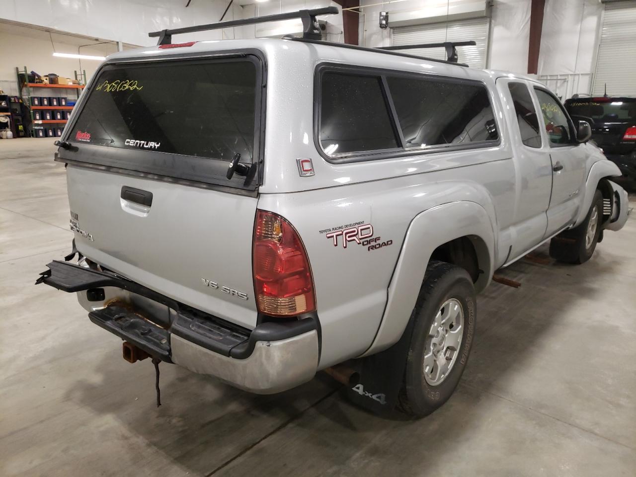 Photo 3 VIN: 5TEUU42N88Z483402 - TOYOTA TACOMA 