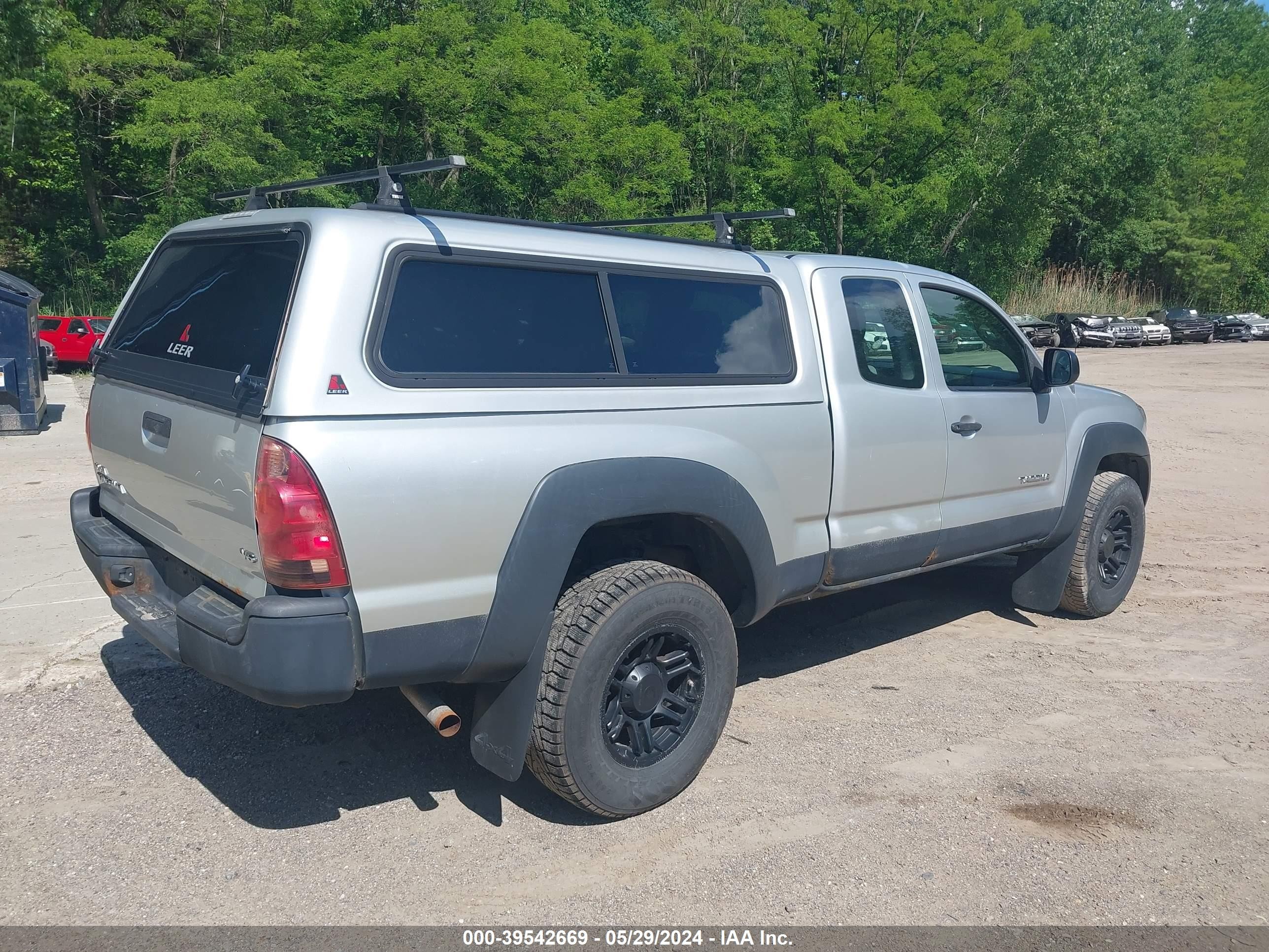 Photo 3 VIN: 5TEUU42N98Z501664 - TOYOTA TACOMA 