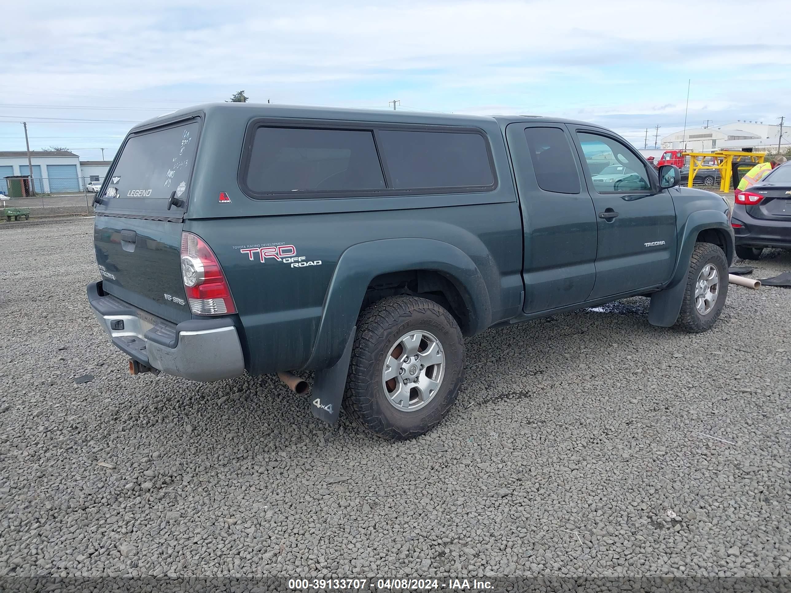 Photo 3 VIN: 5TEUU42N99Z616413 - TOYOTA TACOMA 