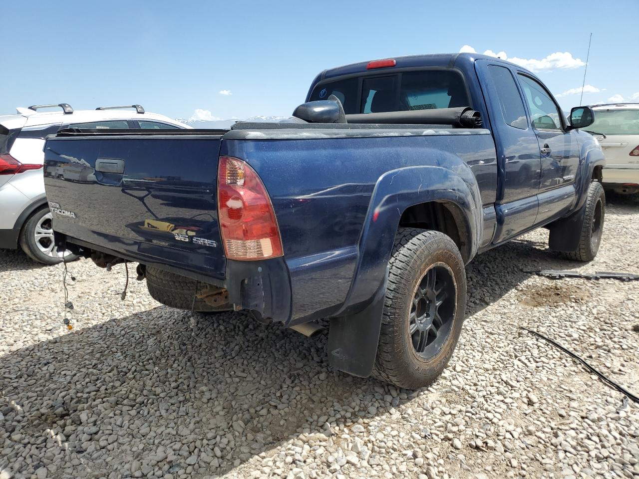 Photo 2 VIN: 5TEUU42NX8Z529716 - TOYOTA TACOMA 