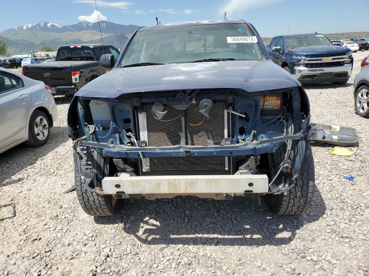 Photo 4 VIN: 5TEUU42NX8Z529716 - TOYOTA TACOMA 