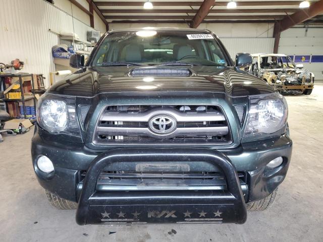 Photo 4 VIN: 5TEUU42NX9Z634886 - TOYOTA TACOMA 