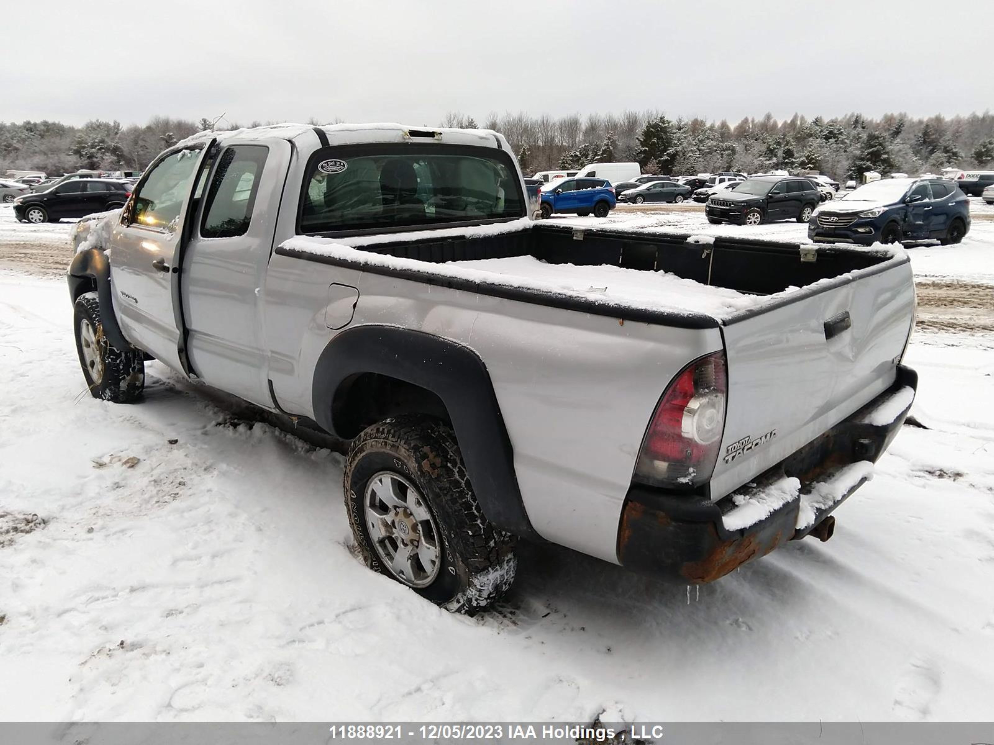 Photo 2 VIN: 5TEUU4EN2AZ706163 - TOYOTA TACOMA 