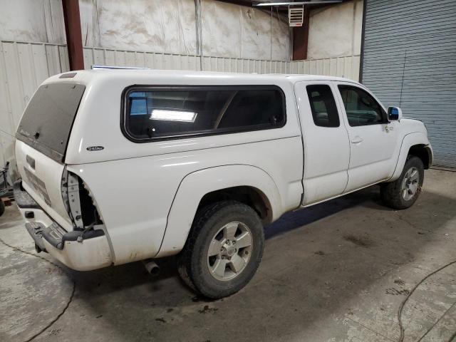 Photo 2 VIN: 5TEUU4EN4AZ741111 - TOYOTA TACOMA 