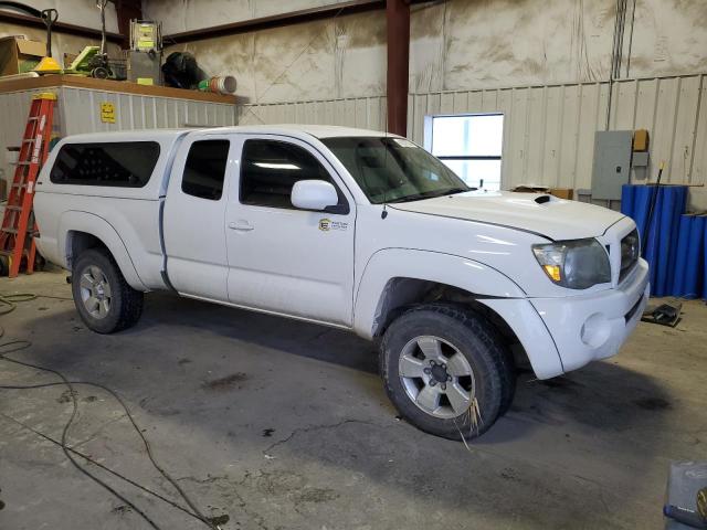 Photo 3 VIN: 5TEUU4EN4AZ741111 - TOYOTA TACOMA 