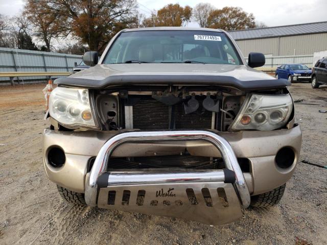 Photo 4 VIN: 5TEUX42N55Z064796 - TOYOTA TACOMA 