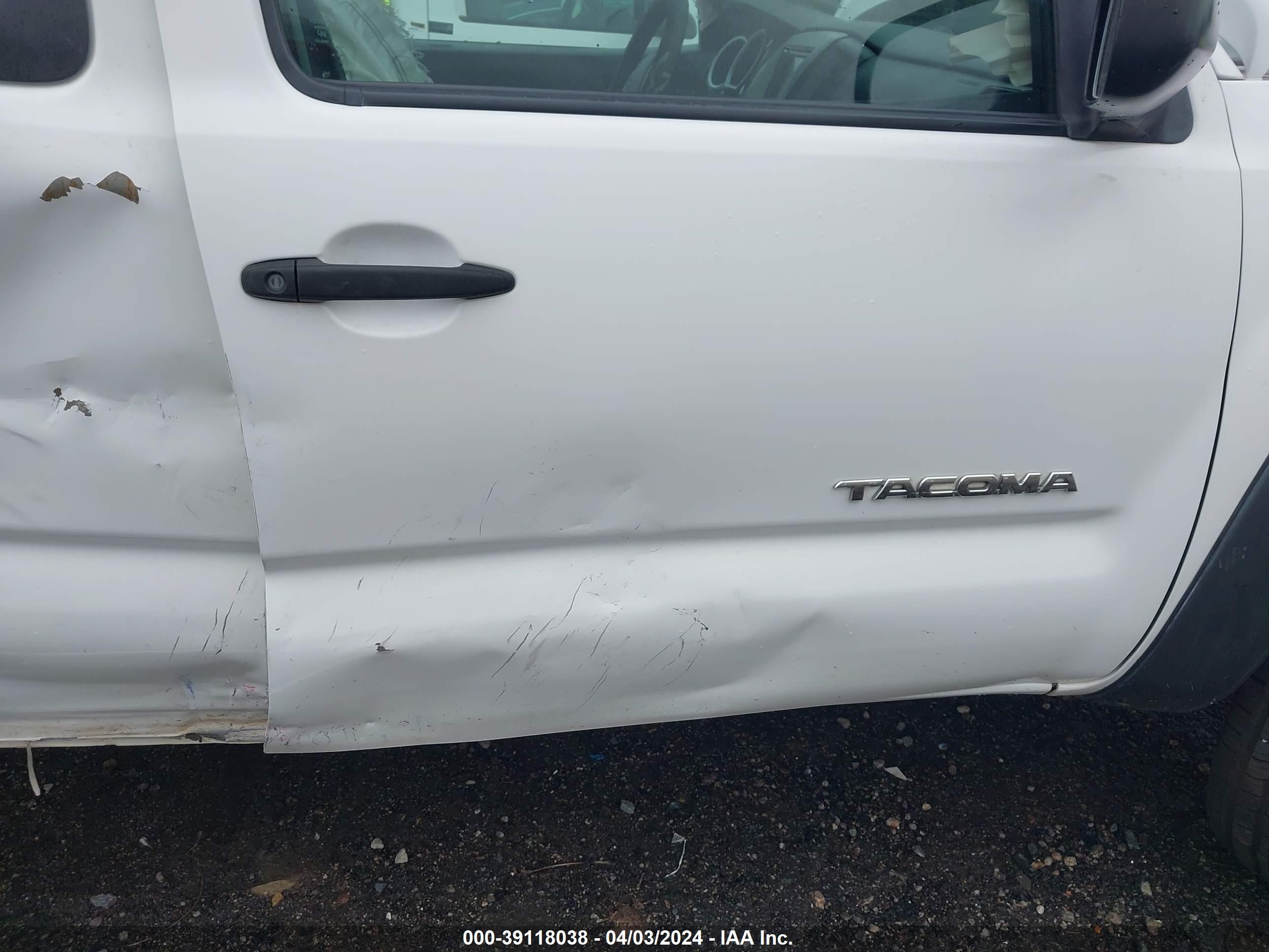 Photo 12 VIN: 5TEUX42N59Z647973 - TOYOTA TACOMA 