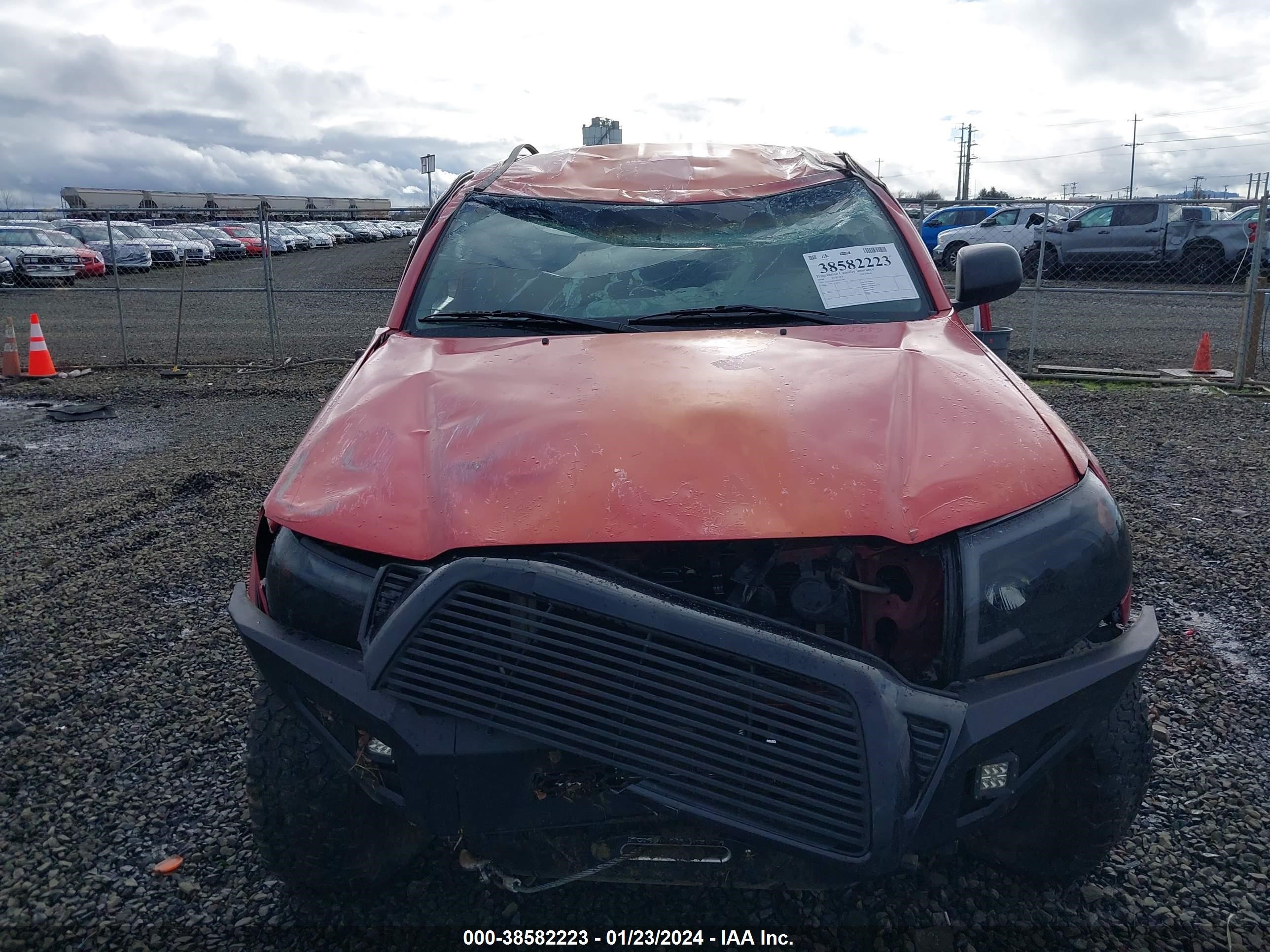 Photo 5 VIN: 5TEUX42N76Z246386 - TOYOTA TACOMA 