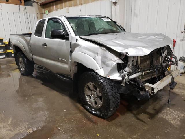 Photo 3 VIN: 5TEUX42N98Z565792 - TOYOTA TACOMA 