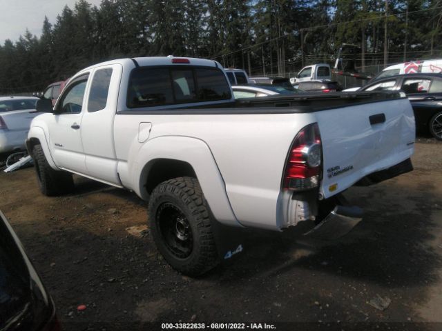 Photo 2 VIN: 5TEUX4EN7AZ737447 - TOYOTA TACOMA 